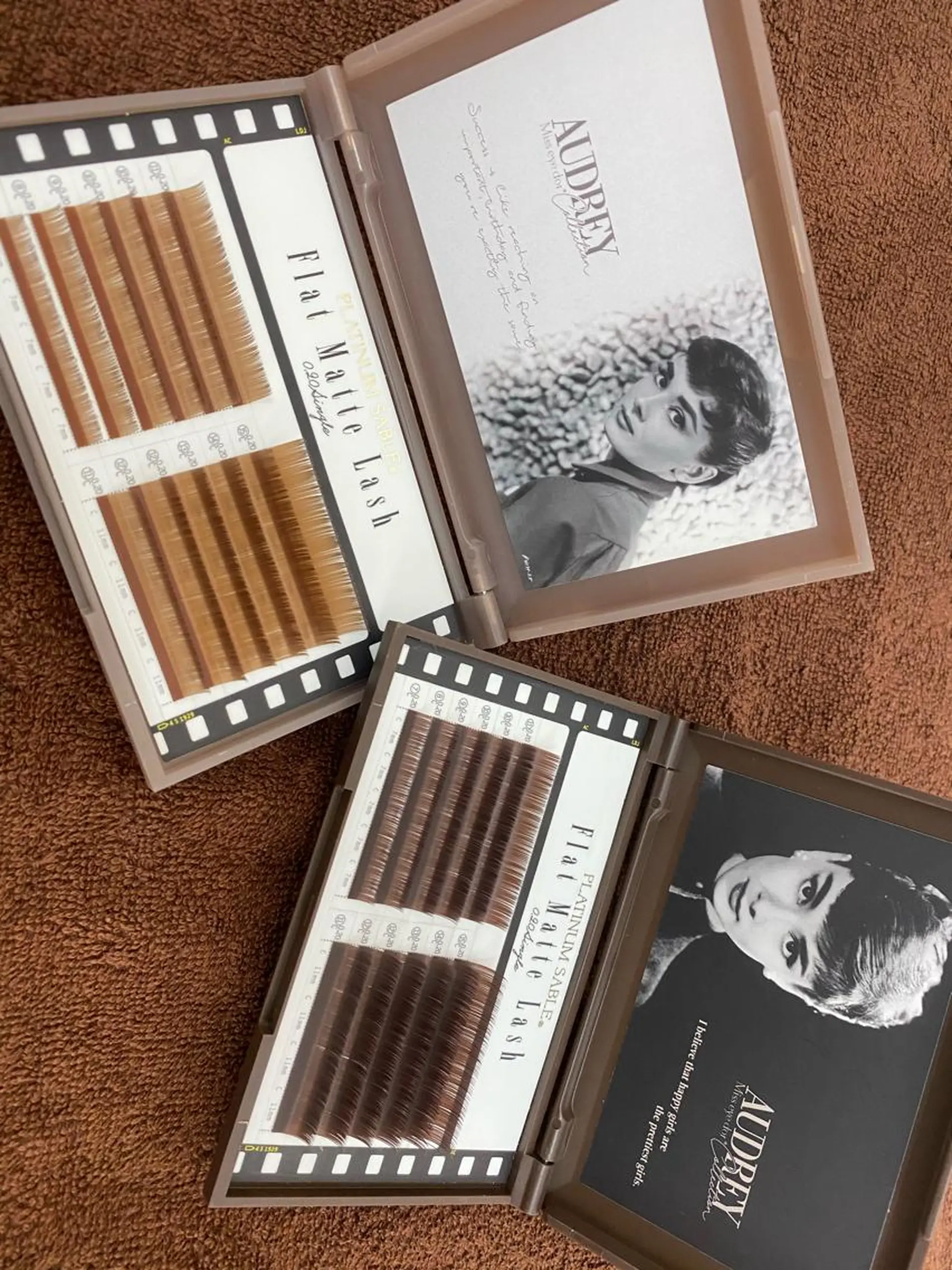 マツエク・マツパ カラーマツエク フラットラッシュ 高橋 ともかのマツエク・マツパデザイン