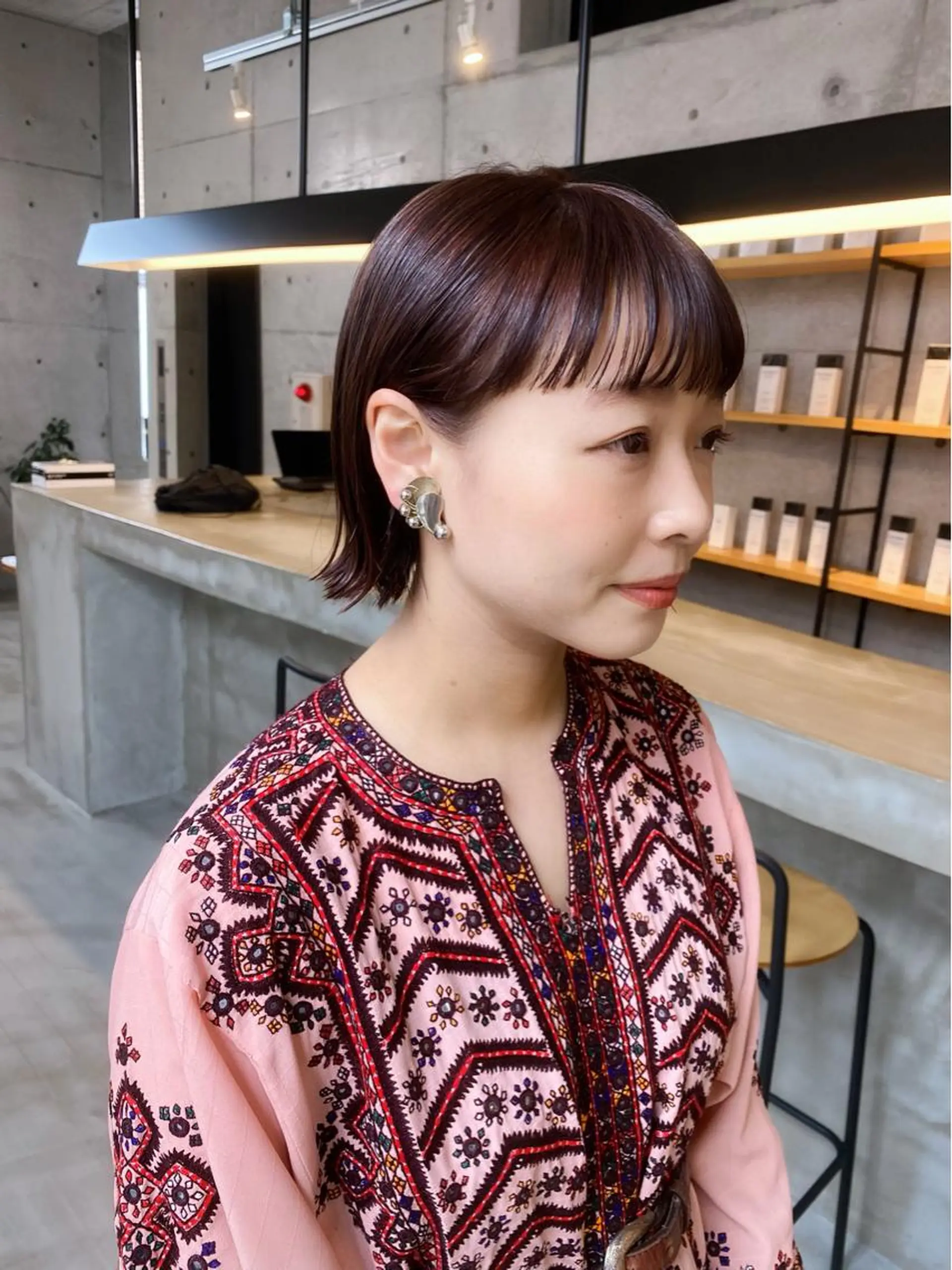 ミディアム 切りっぱなしボブ レッドブラウン ボブ son hair HIROEのヘアスタイル