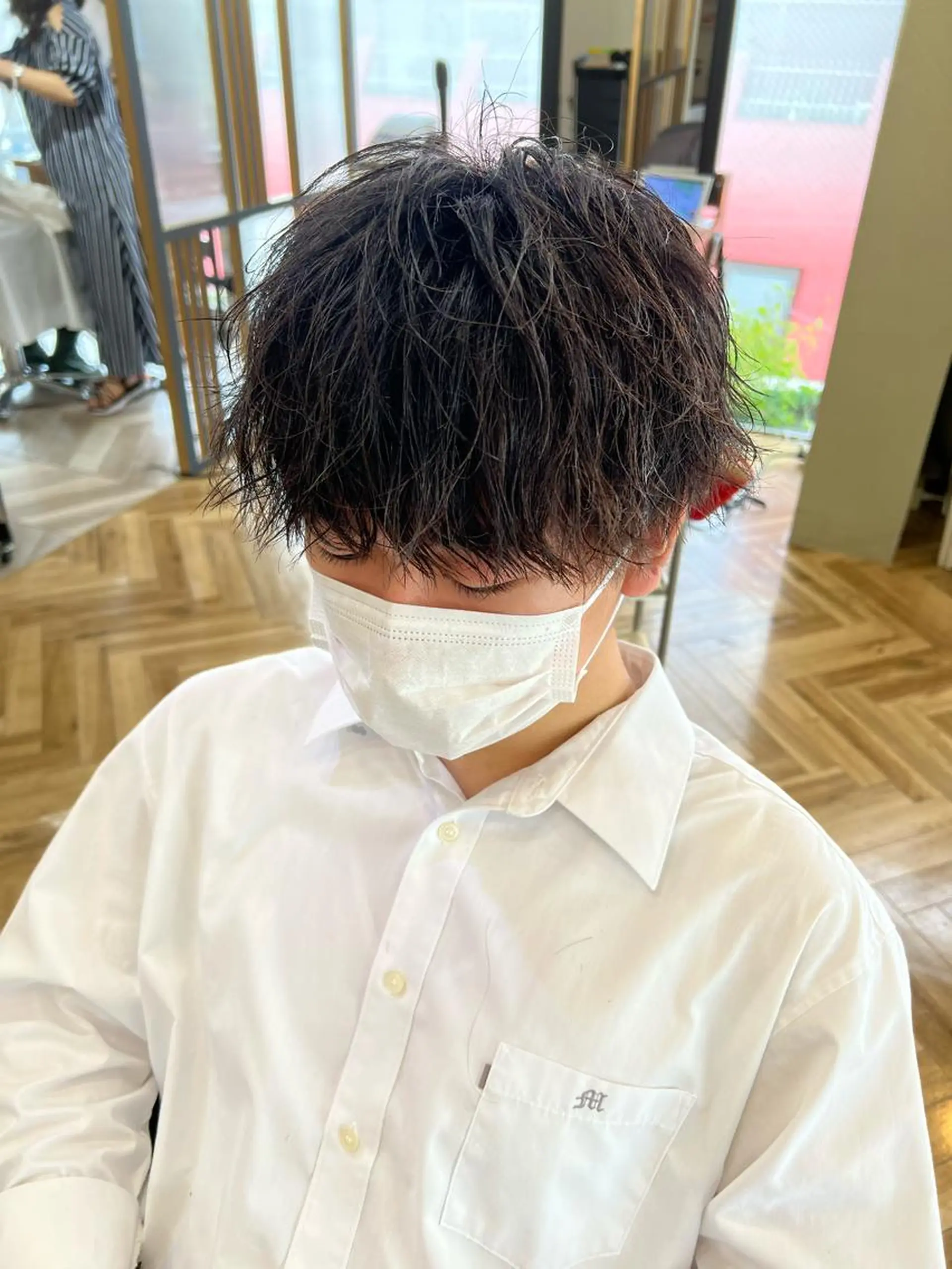 ショート ツイストパーマ 🫧艶ダブルカラー ブリーチ🫧トモヤのヘアスタイル