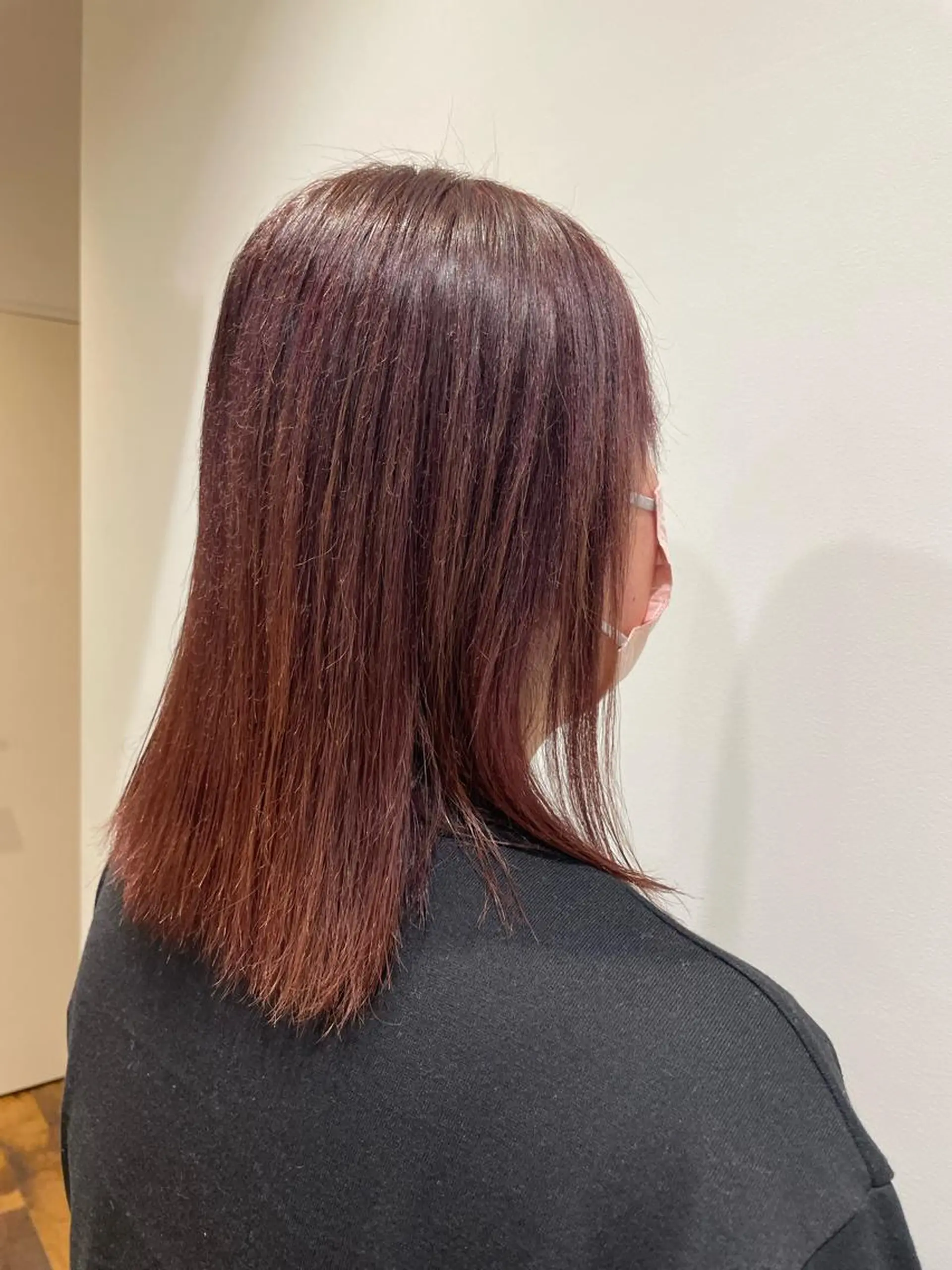 ミディアム カラー 井上 ほのかのヘアスタイル