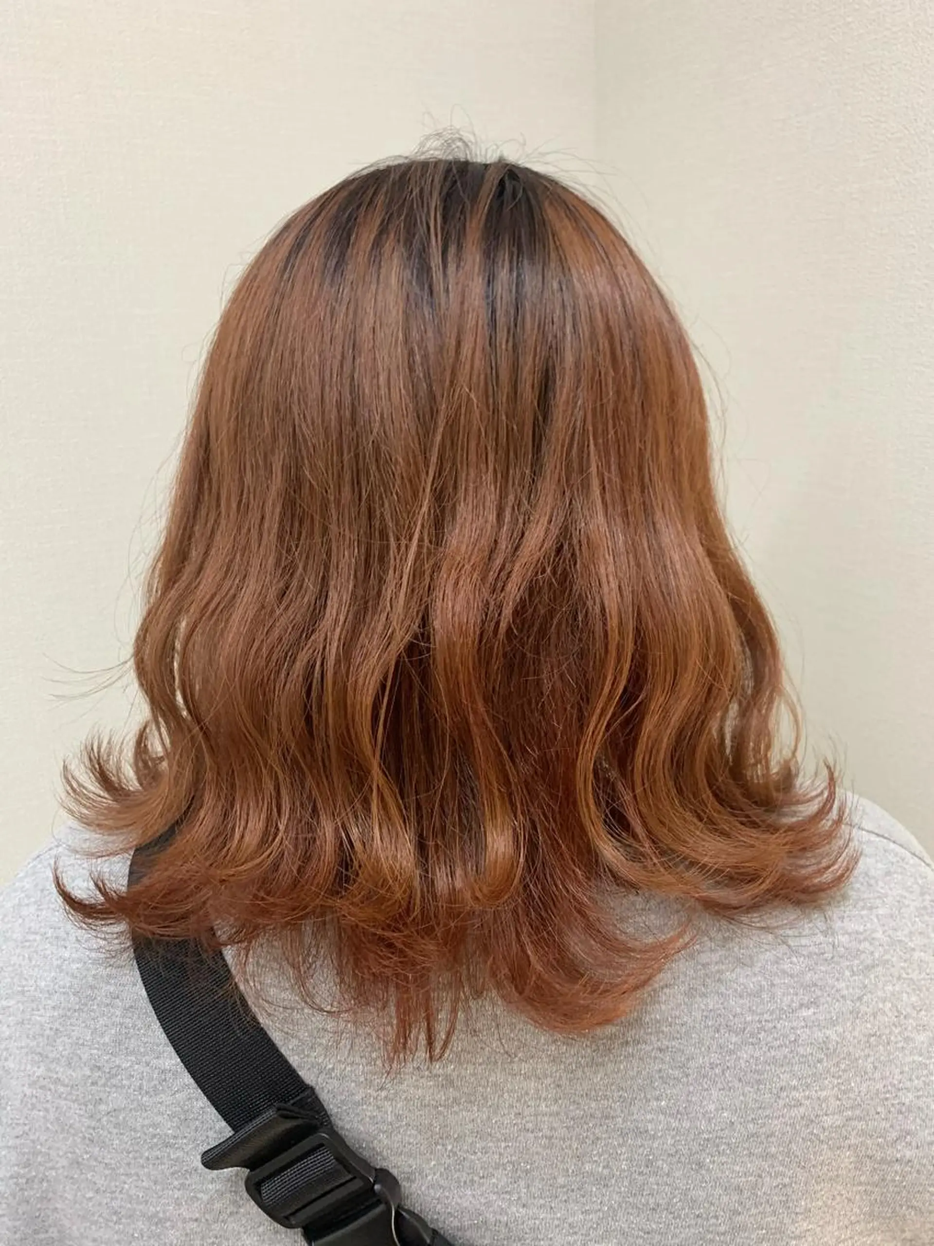 ミディアム カラー レッドカラー ヘアカラー トリートメント 🫧透明感カラー🫧 美髪矯正🫧チサトのヘアスタイル