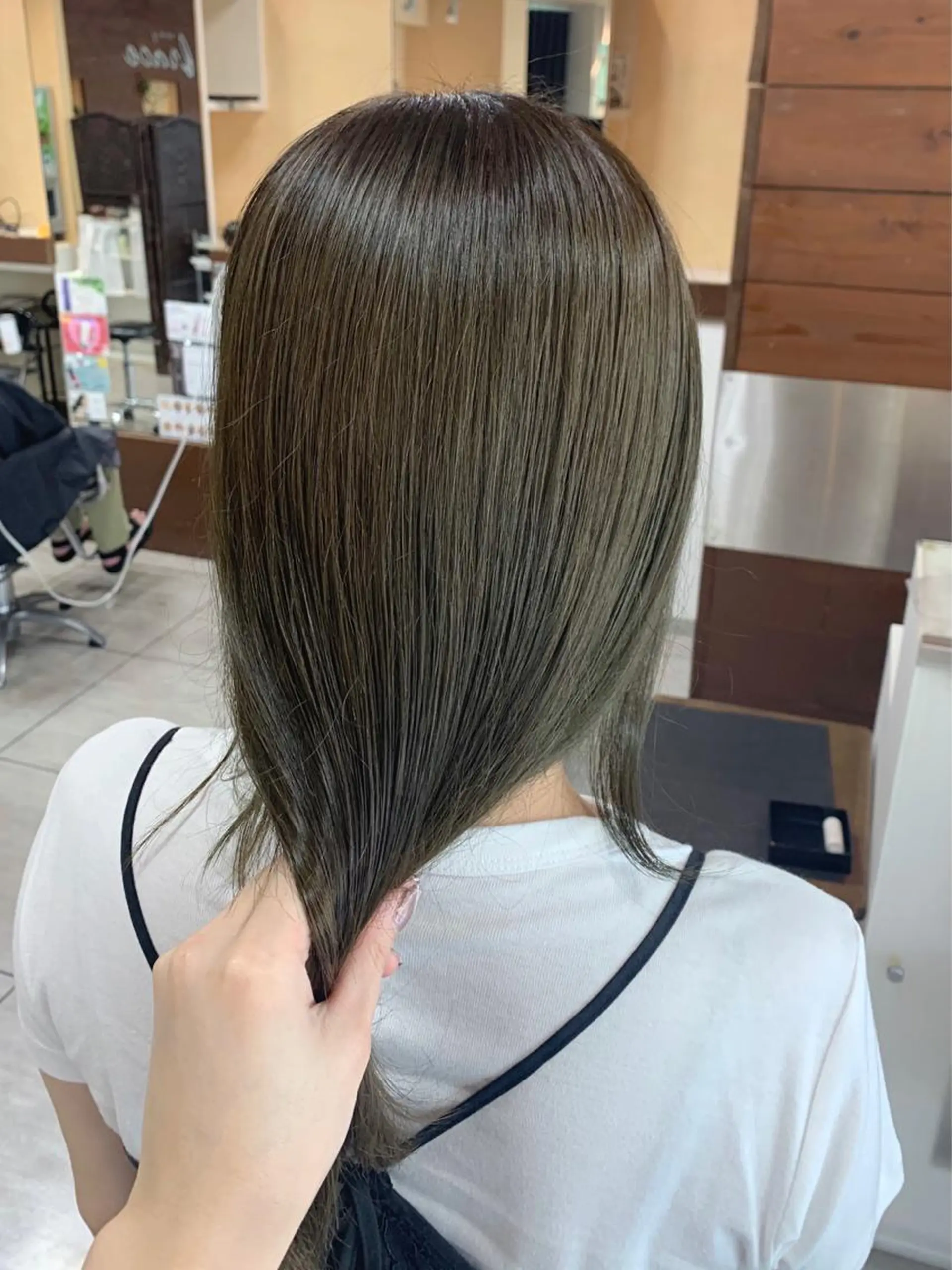 ミディアム ヘアカラー 🫧艶髪カラー🫧 森本くるみのヘアスタイル