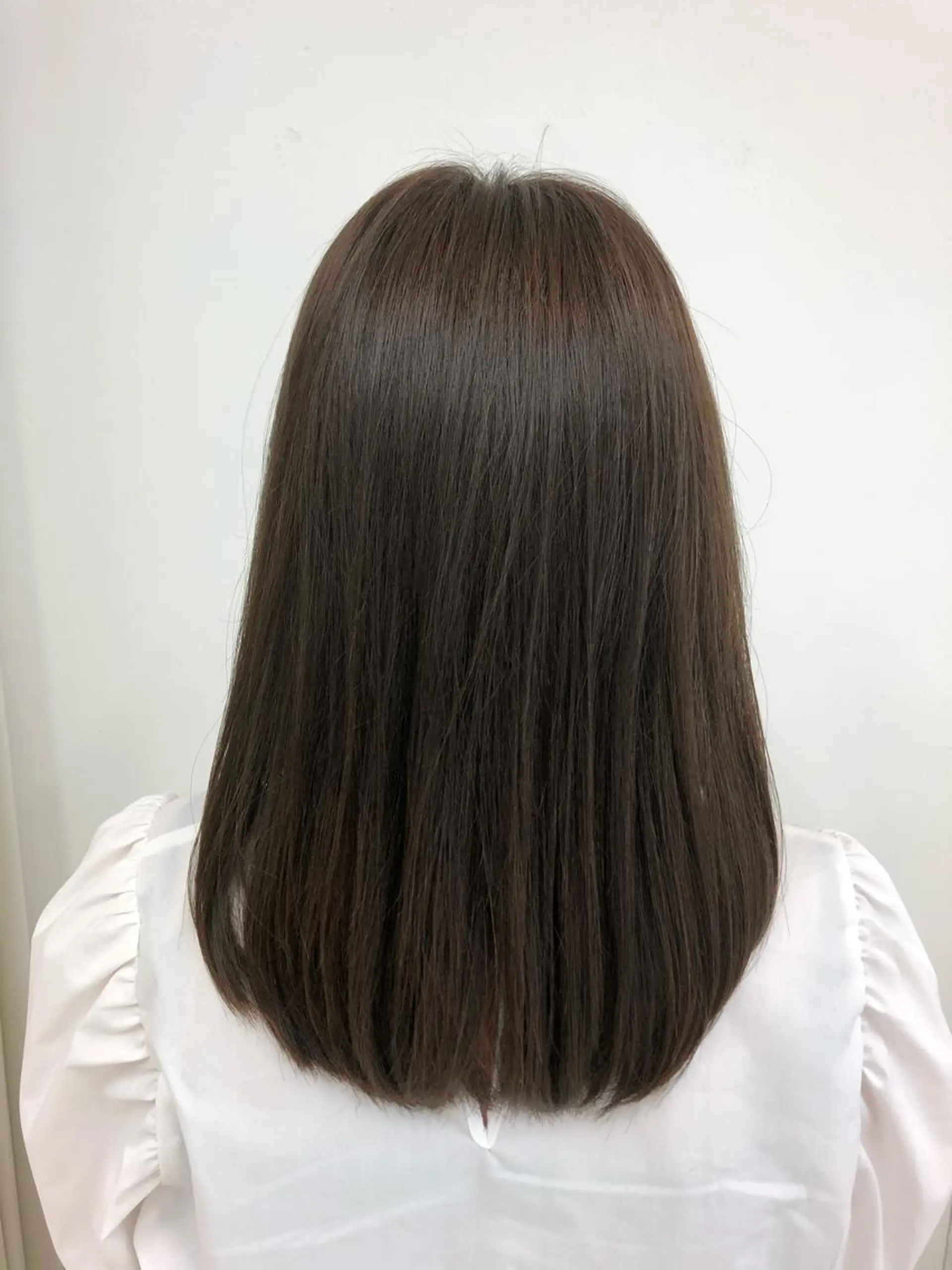 セミロング カラー イルミナカラー トリートメント Ｄirector 　徳久　真紀の眉毛・アイブロウイメージ