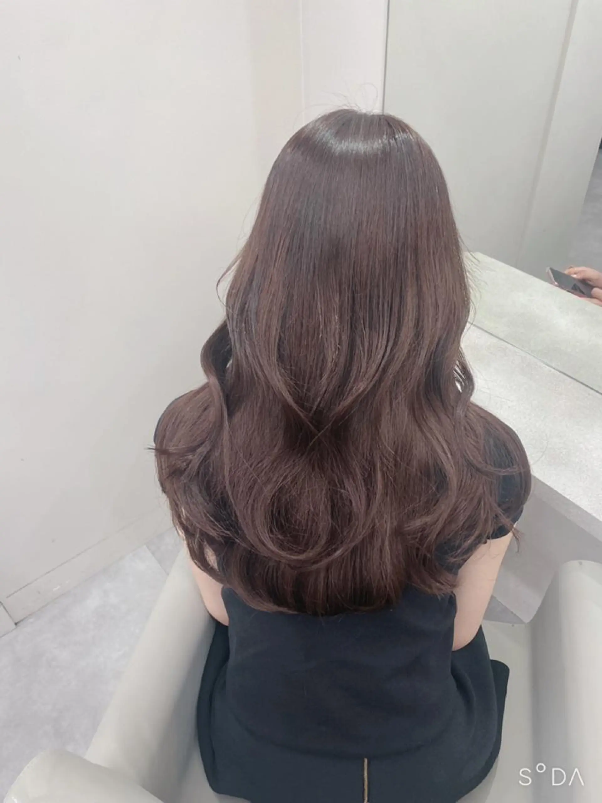 ロング レイヤー・ブリーチ kiyotoshiのヘアスタイル