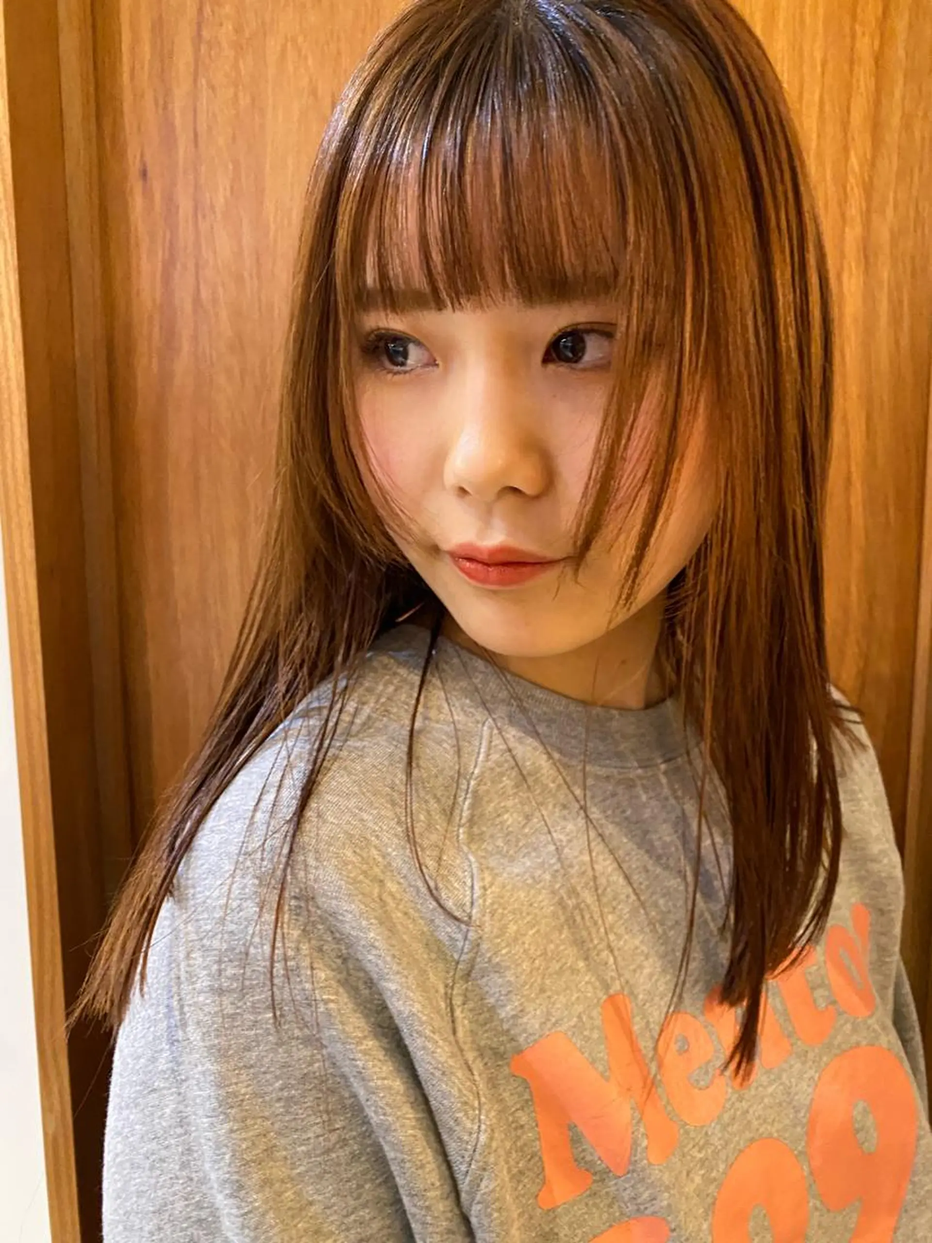 セミロング カラー 砂原 ひよりのヘアスタイル