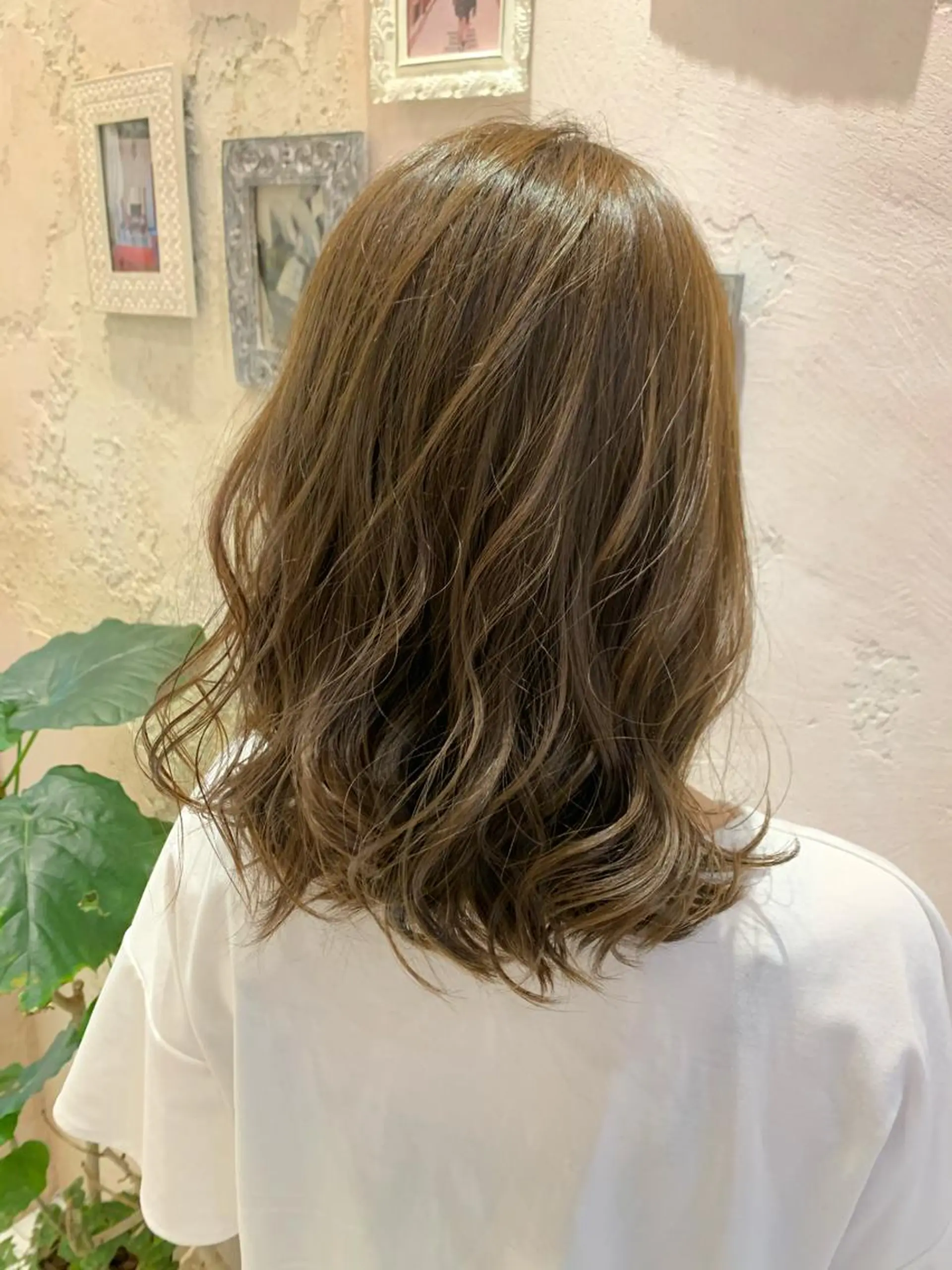 ミディアム カラー カット ヘアカラー トリートメント レイヤーカット/ 顔周り 五島巨幹のヘアスタイル