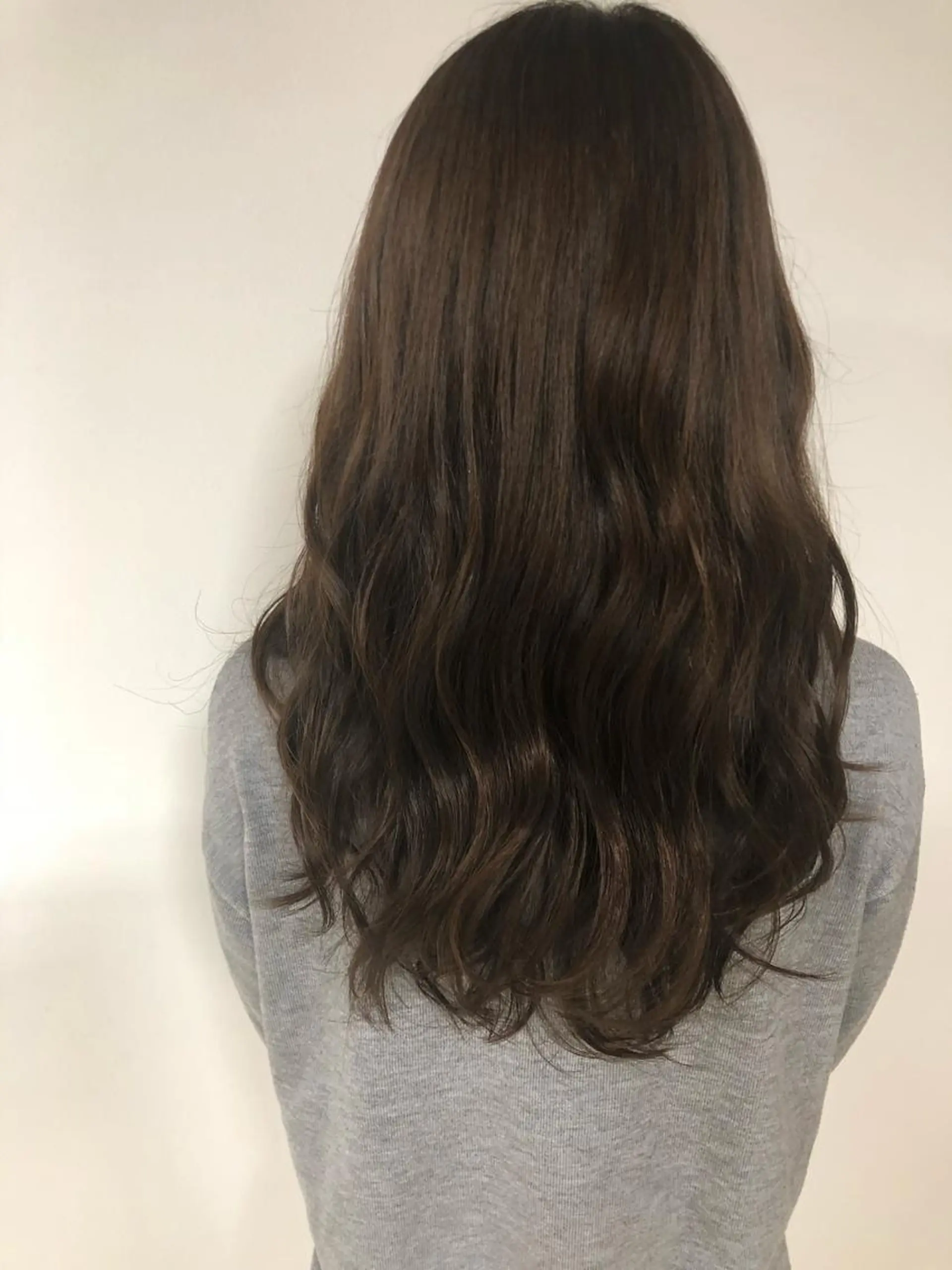 ロング 野坂 梨乃のヘアスタイル