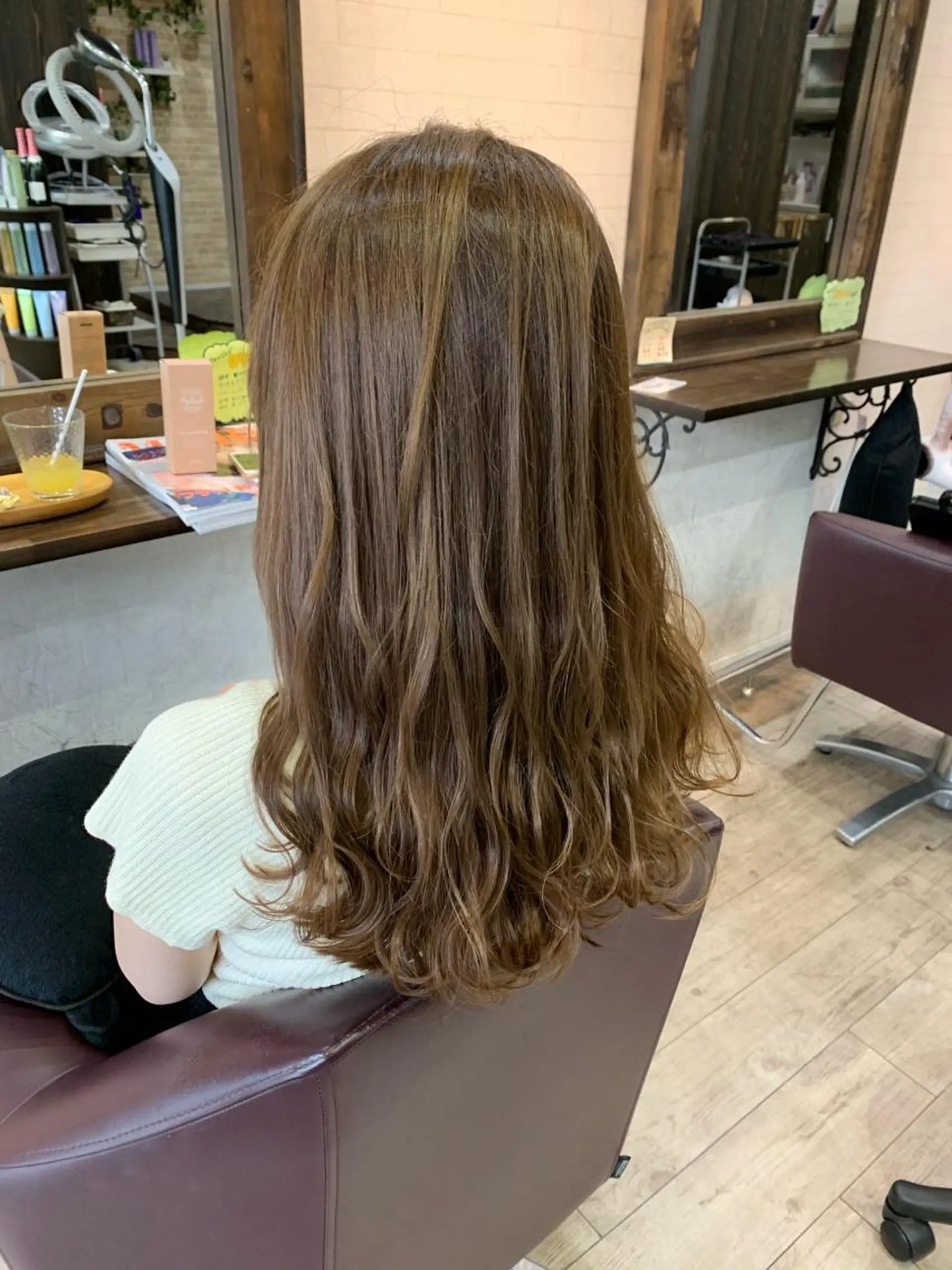 ロング カラー ベージュカラー カット ヘアカラー トリートメント 松本 亮のヘアスタイル
