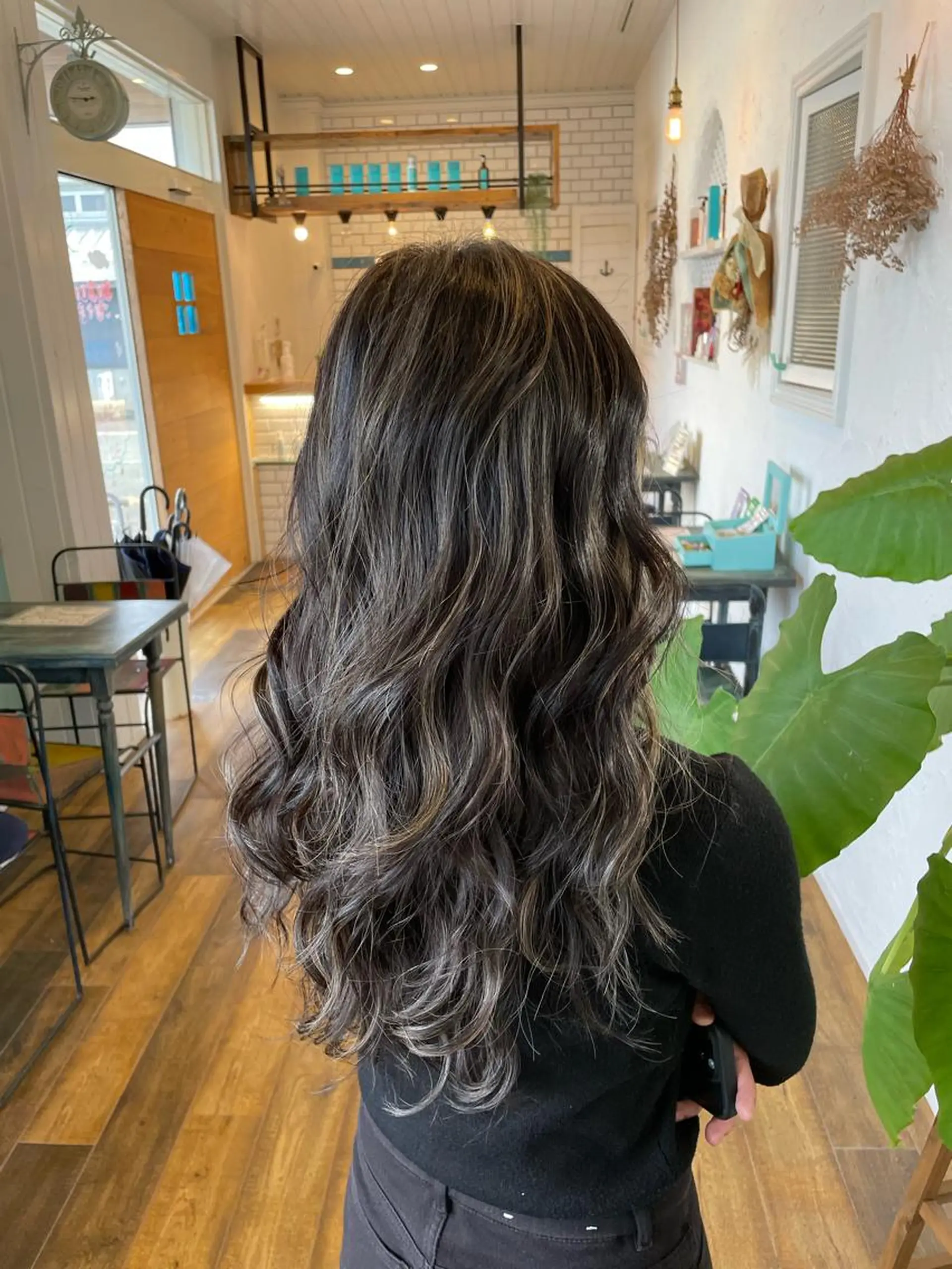 ロング カラー ハイライトカラー ハイライト ヘアカラー 🌸小掛🌸 豊橋外国人風カラーのヘアスタイル