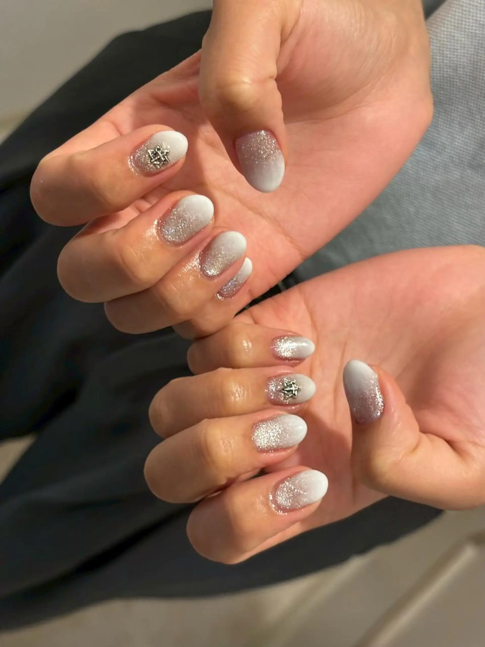 ネイル アートネイル フラッシュネイル フレンチネイル マグネットネイル Allma Nailのネイルデザイン