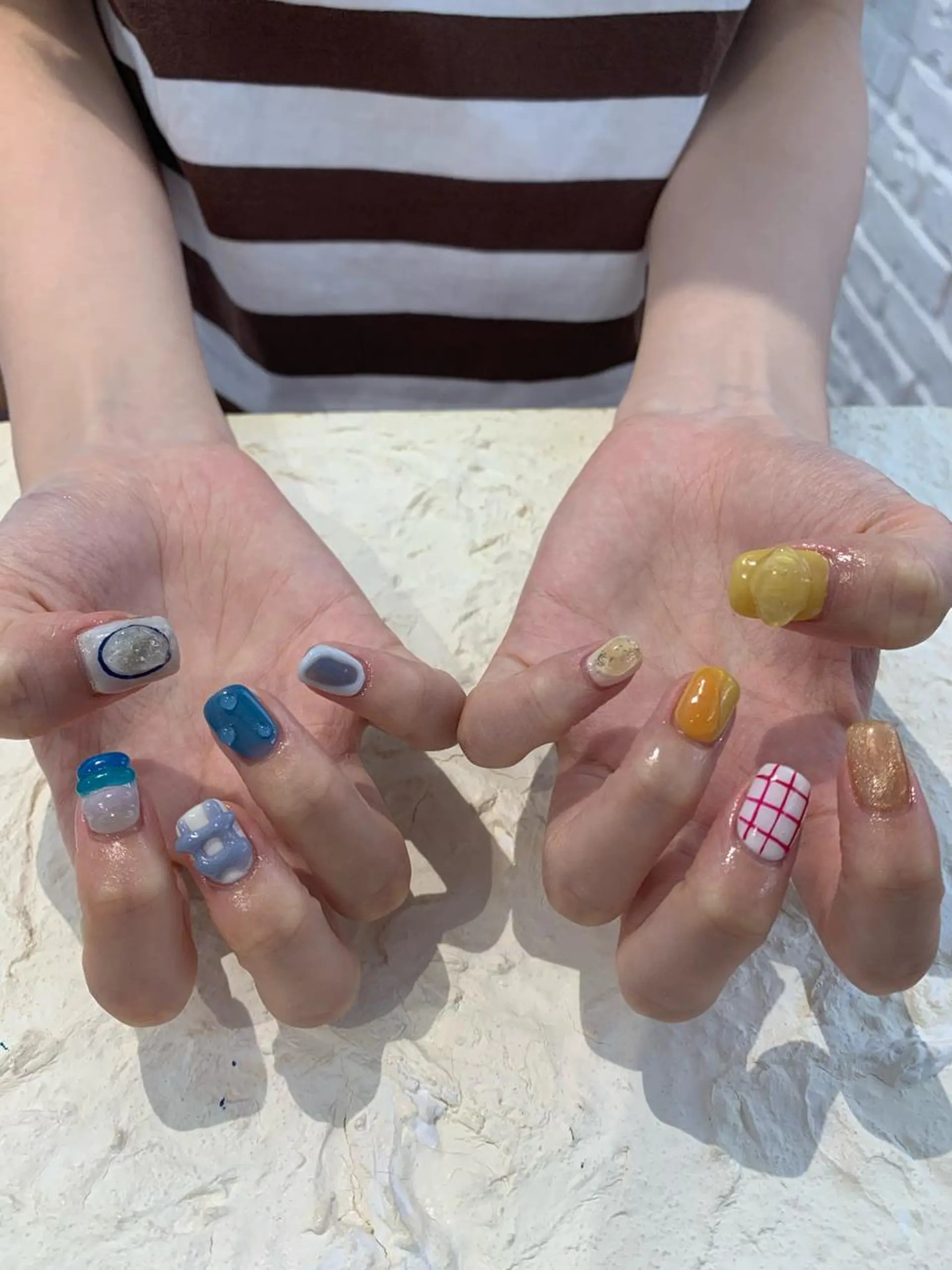 ネイル ぷっくりネイル マキノ ユイのネイルデザイン