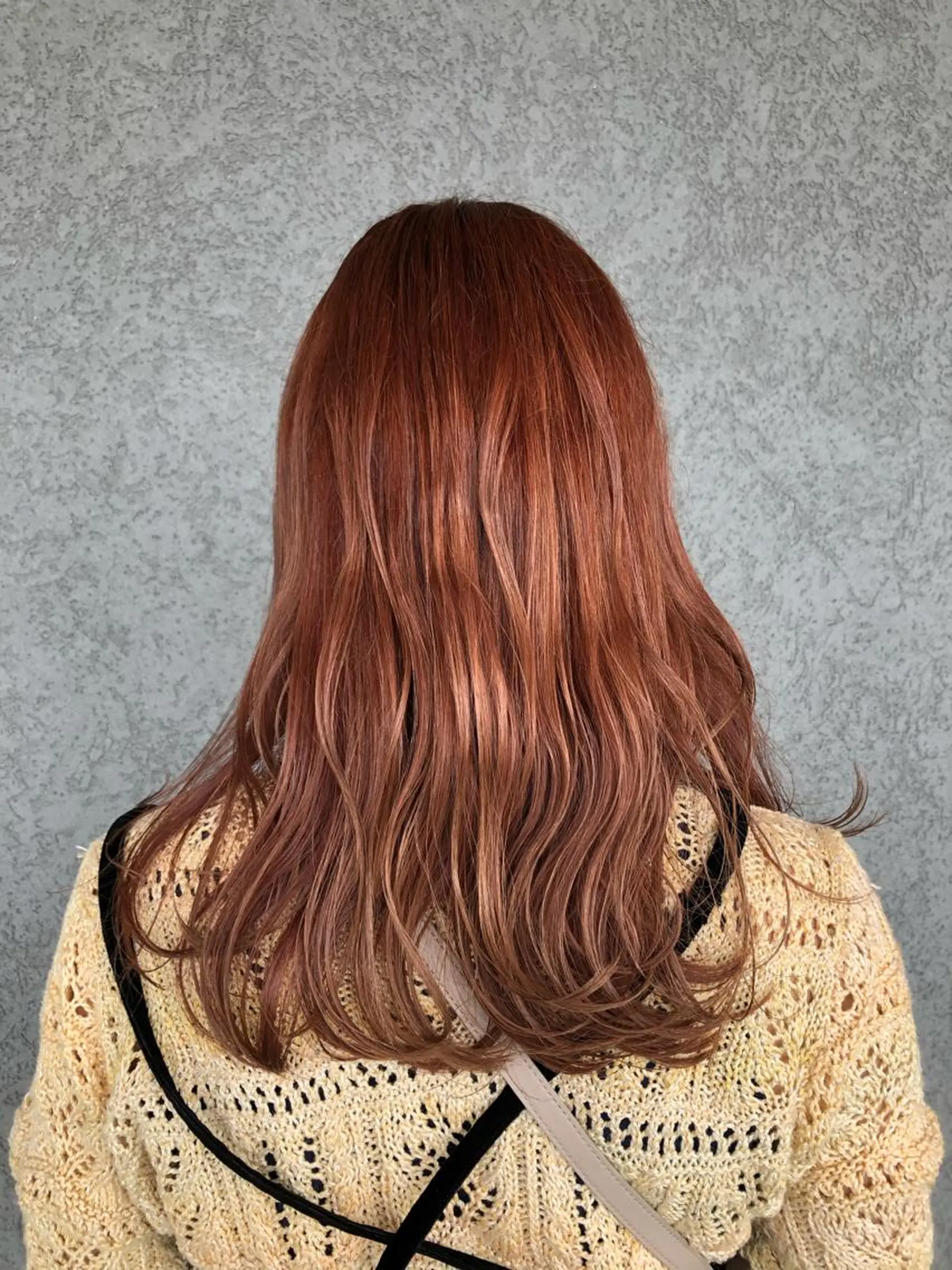 セミロング 秋元 菜摘のヘアスタイル