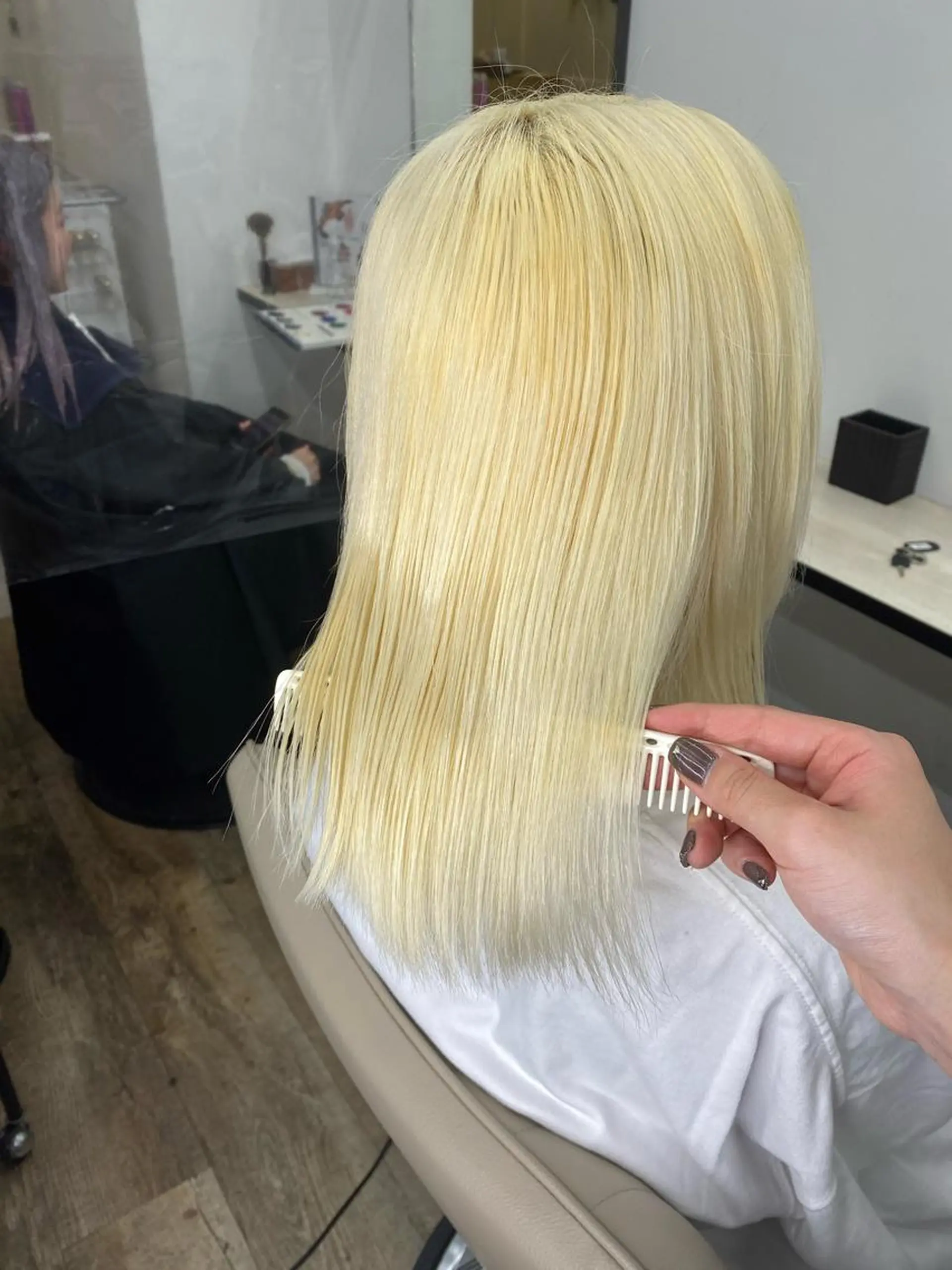 セミロング カラー 抜きっぱなしブロンド ブロンド 髪質改善/ TECHIのヘアスタイル