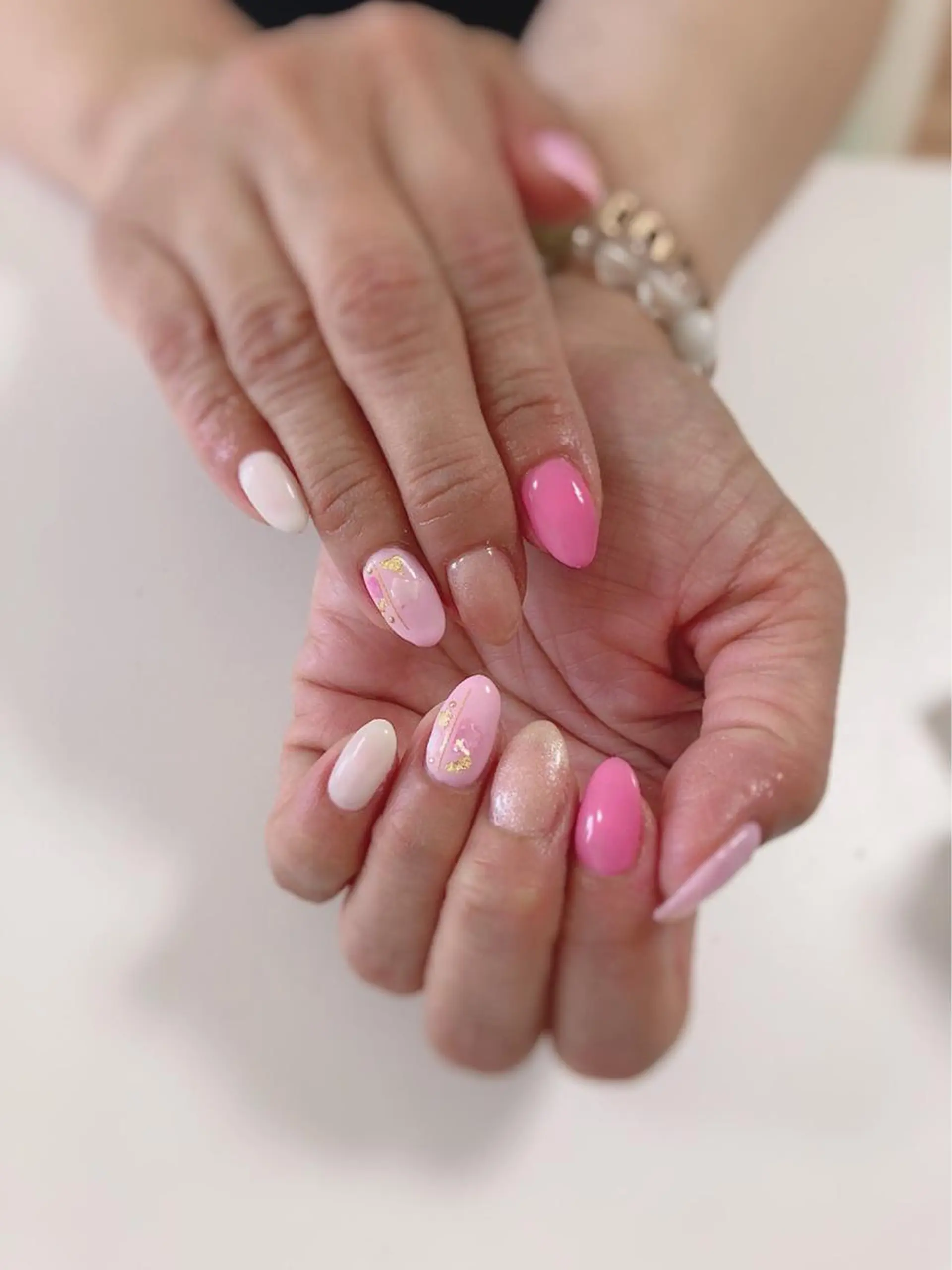 ネイル アートネイル 長さ出し フットネイル グリーン ニュアンスネイル Lily Roseスタッフ一同のマツエク・マツパデザイン