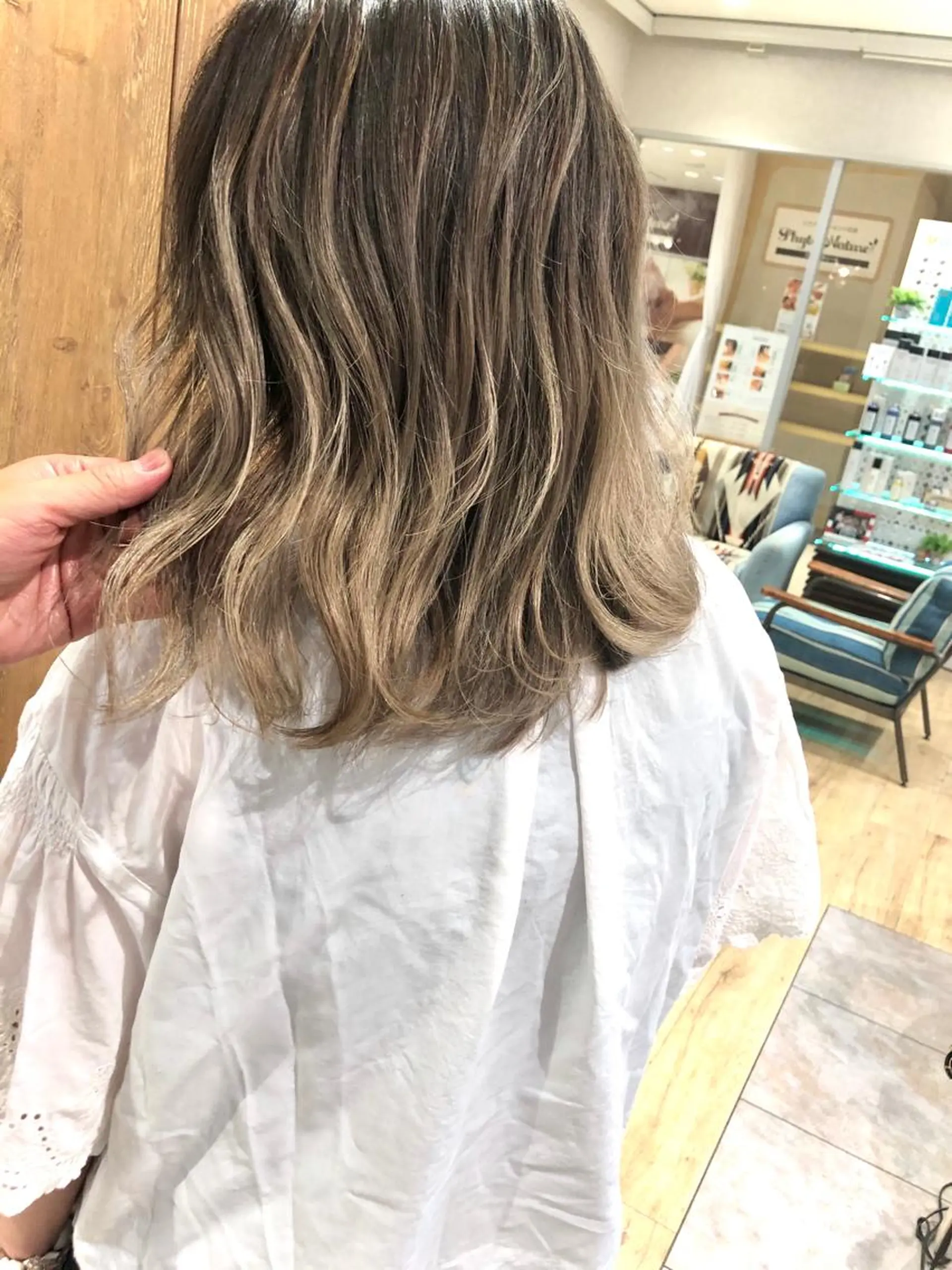 ミディアム カラー タナカ タクヤのヘアスタイル