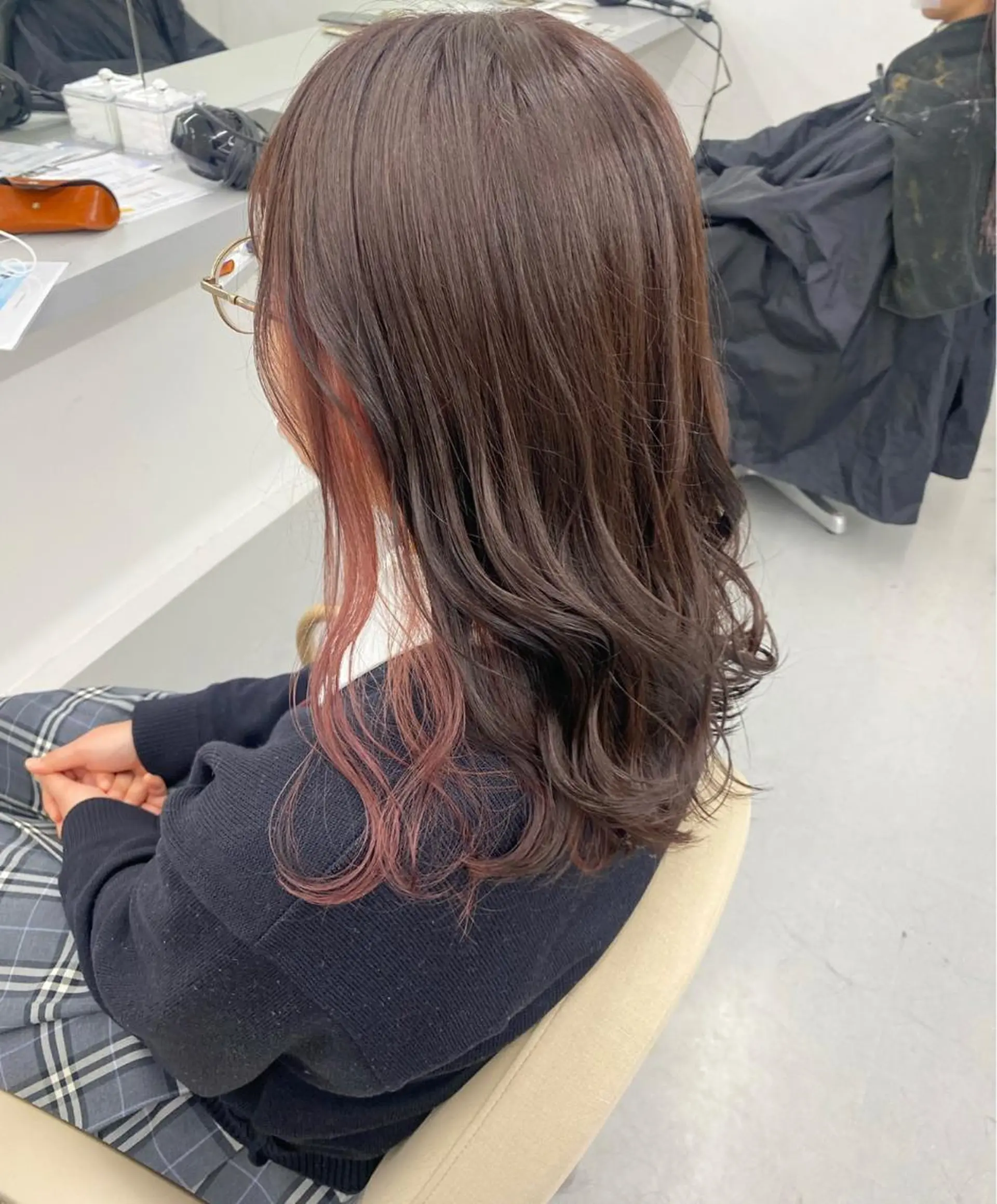 ミディアム 丸山 純奈のヘアスタイル