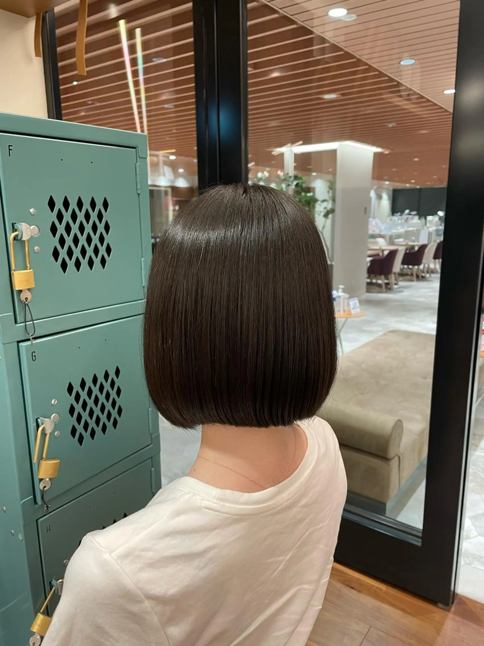 ミディアム ボブ 縮毛矯正 大阪梅田 稲葉利也斗のヘアスタイル