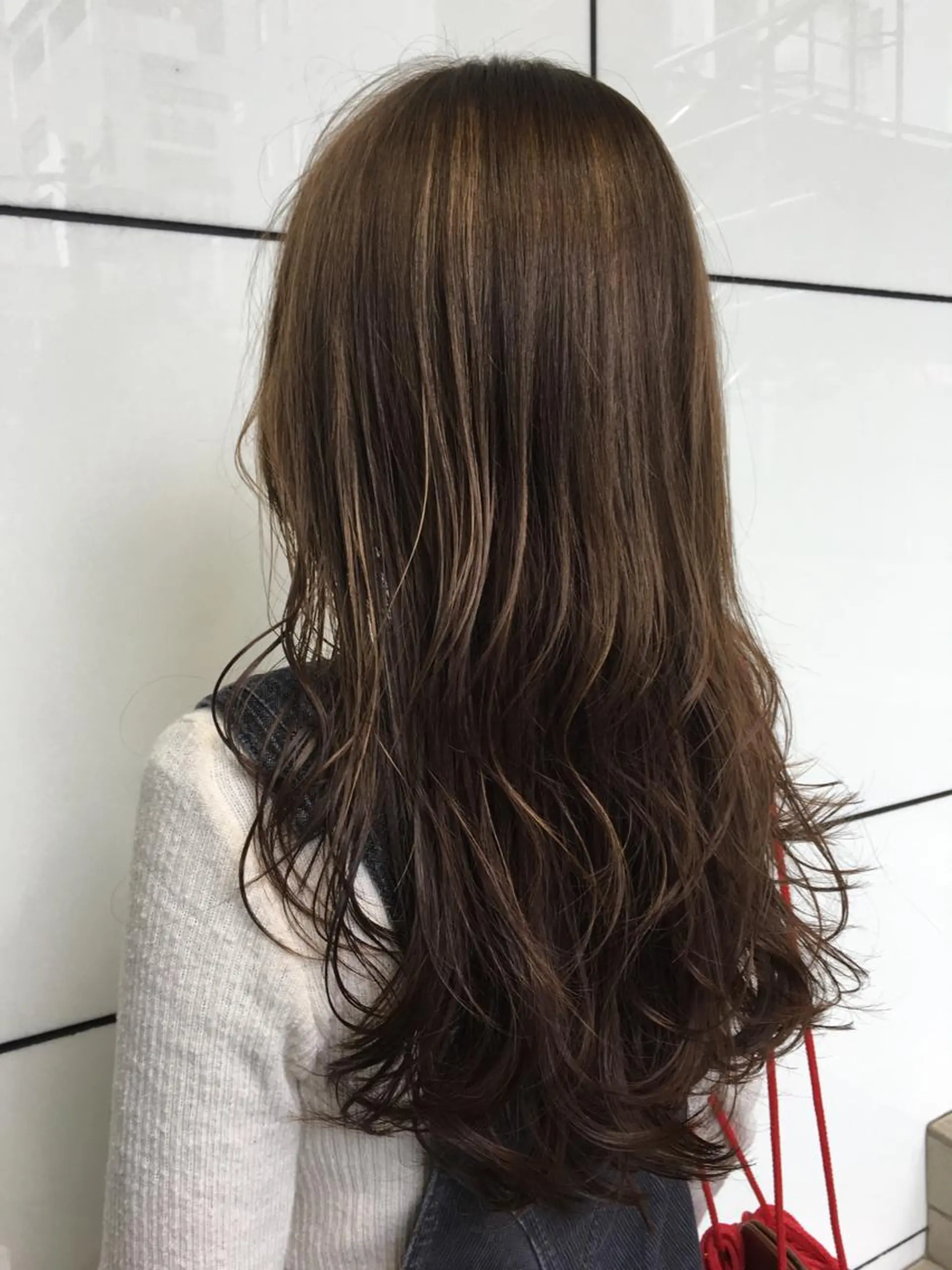 カラー グレージュ ハイライトカラー yaya✂︎ 美髪/艶カラーのヘアスタイル