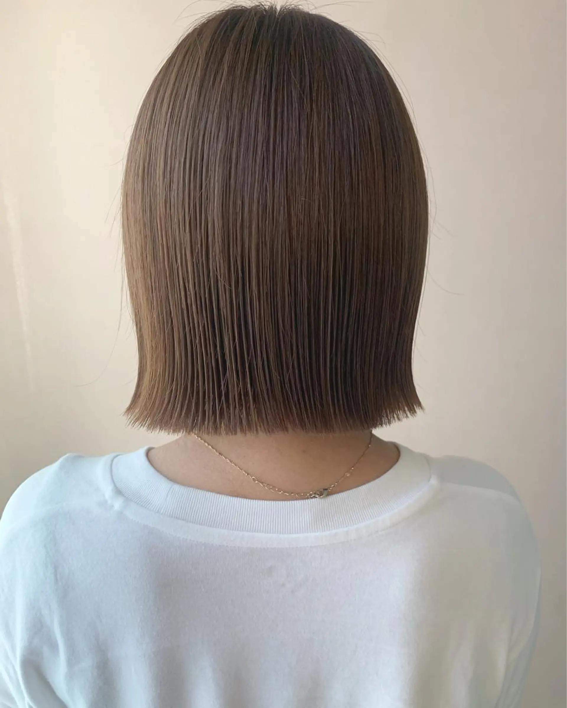 ショート カラー ベージュカラー ボブ hub hair レイヤー/透明感のヘアスタイル