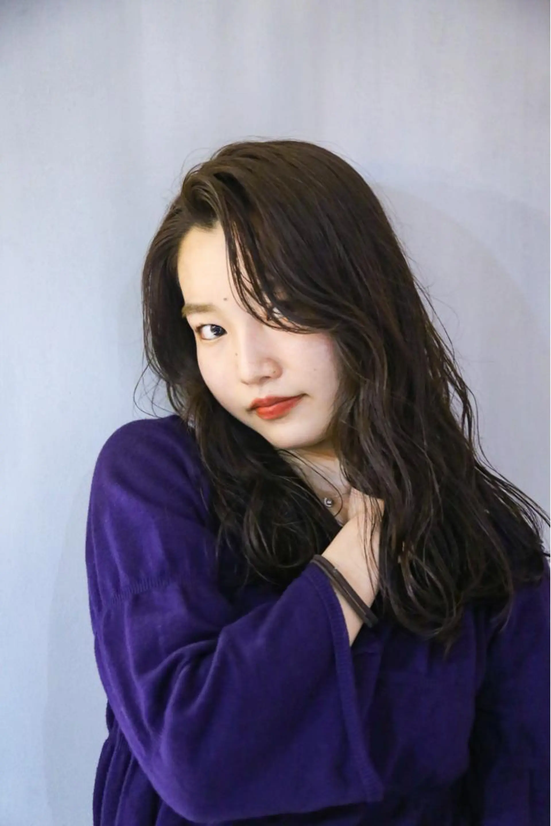 ロング TAI透明カラー 柔らかい縮毛矯正のヘアスタイル