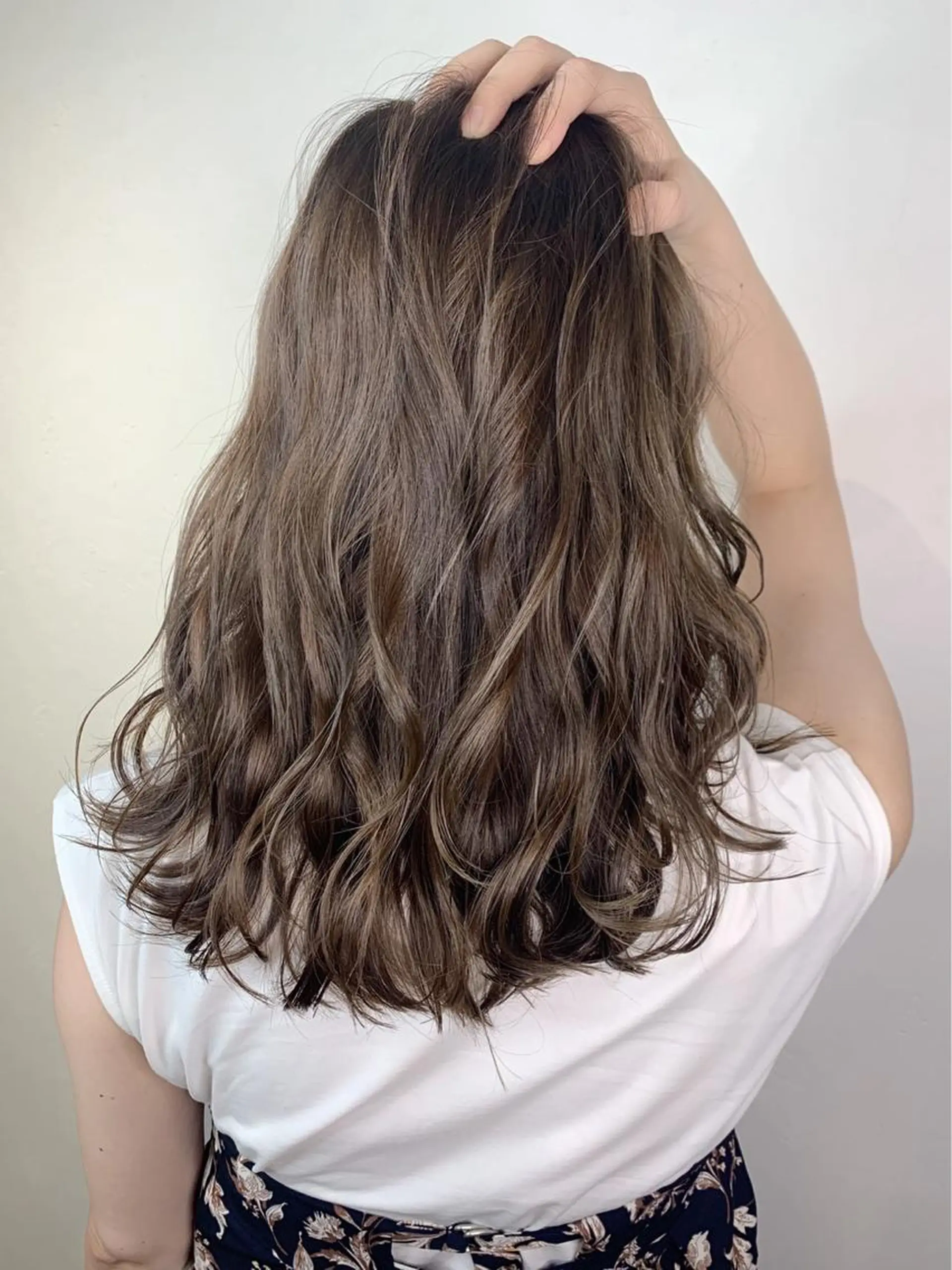 セミロング カラー ヘアカラー トリートメント _WHITE 天神店のヘアスタイル