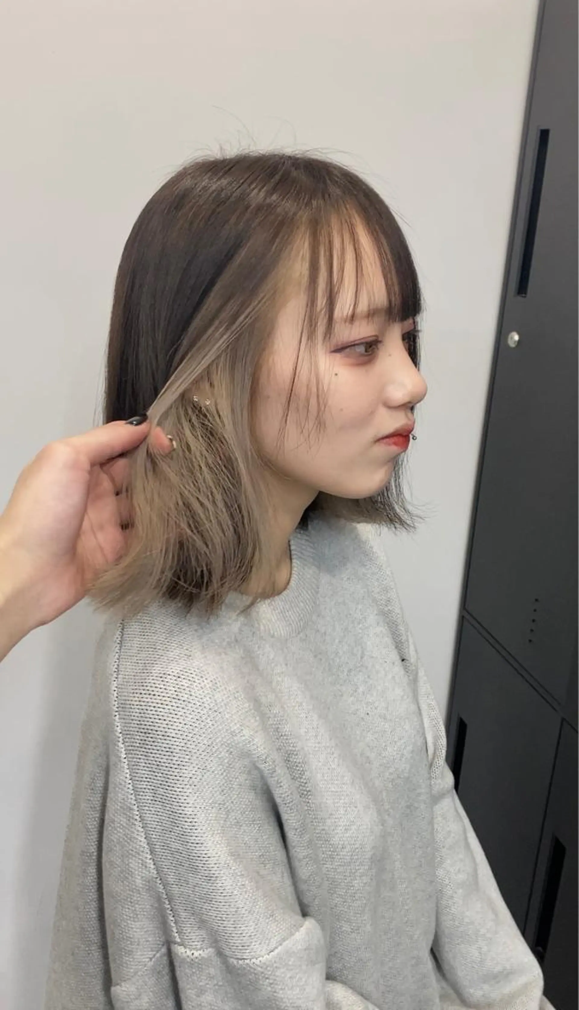 ショート カラー ブリーチ デザインカラー ハイトーンカラー 似合わせカット ウルフカット 梅田l大人韓国ヘア レイヤー×艶カラーのヘアスタイル