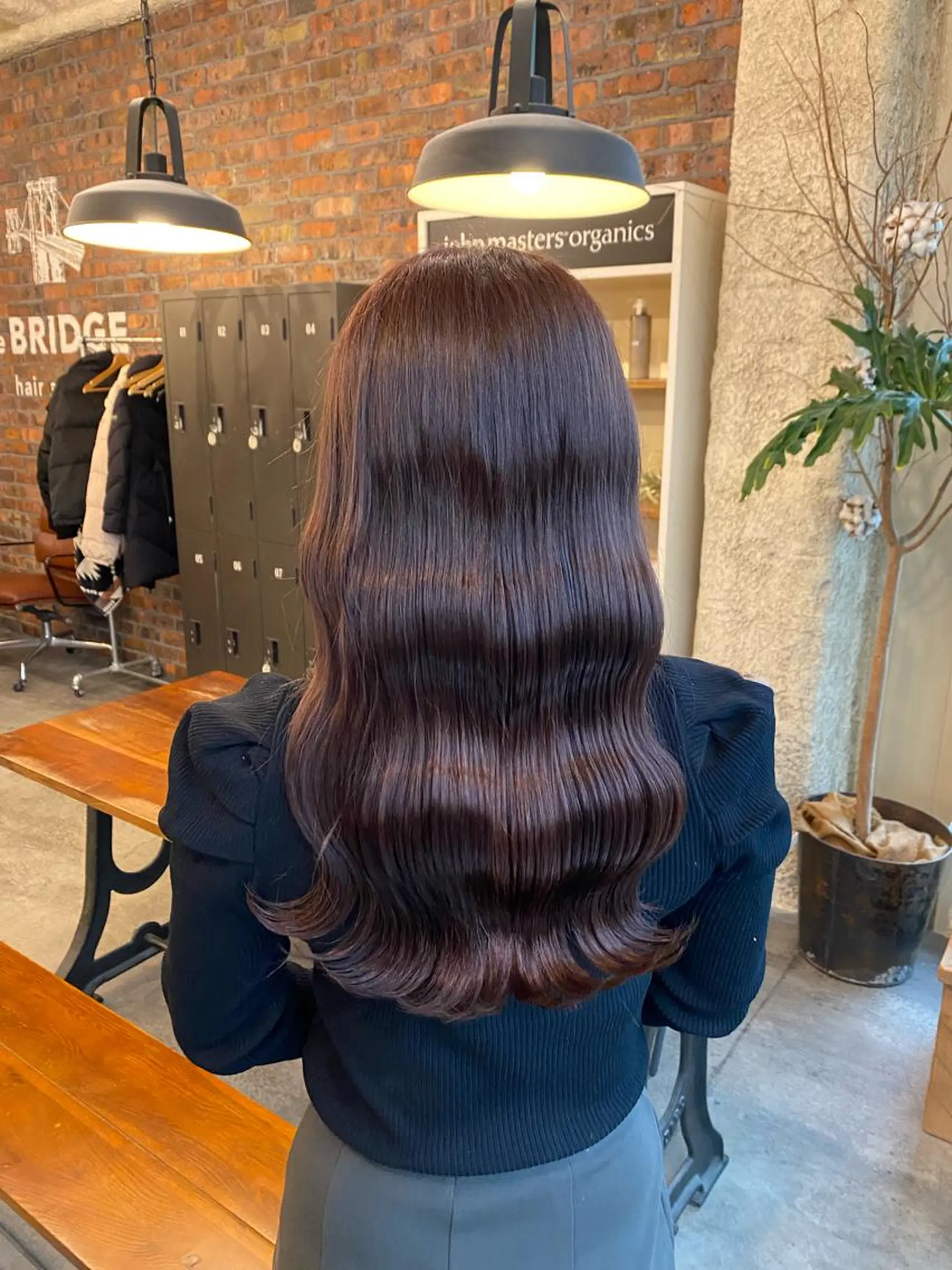 セミロング カラー ブラウンカラー ピンクカラー ピンクブラウン カット ヘアカラー the BRIDGE 加藤みのりのヘアスタイル