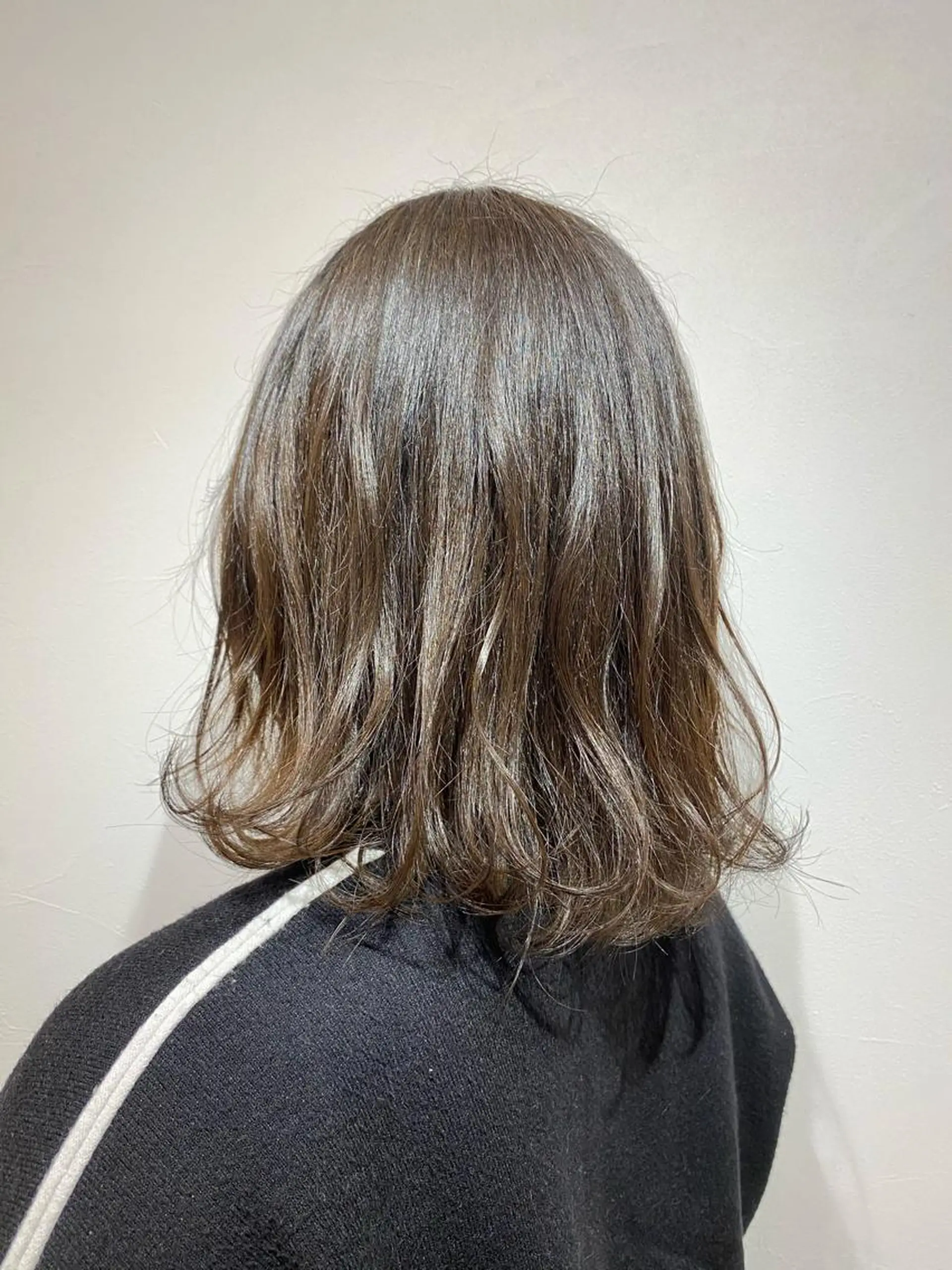 ミディアム カラー ブリーチなしWカラー /酸性ストレート河本のヘアスタイル