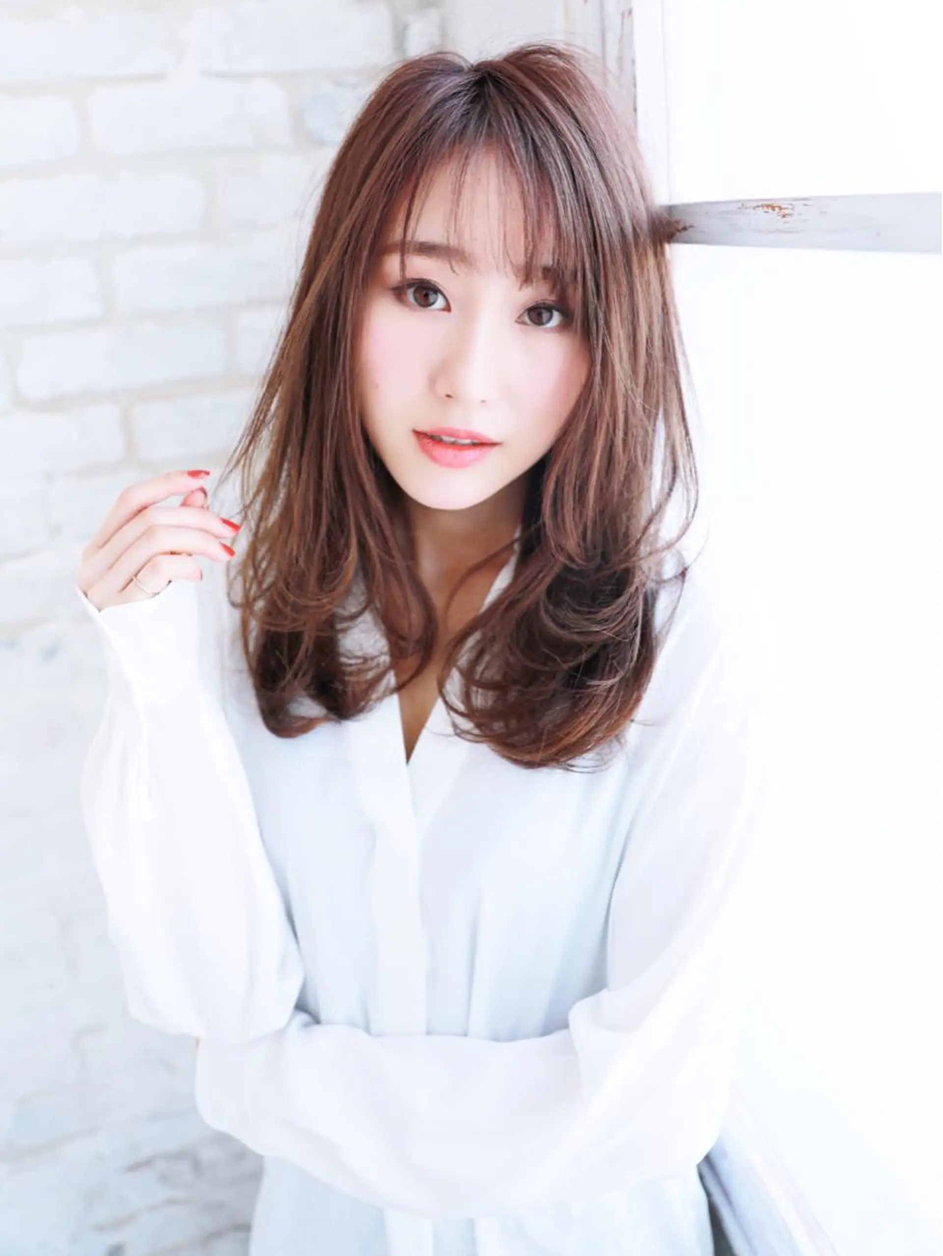 セミロング カラー 透明感カラー ハイライトカラー ハイトーンカラー ハイライト &グループ代表取締役 KOHEIのヘアスタイル