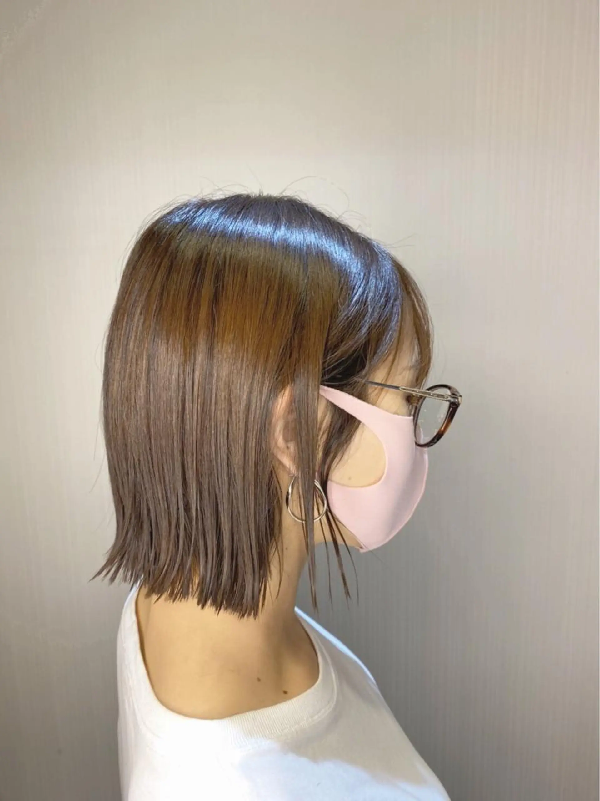 ショート カラー ベージュカラー ボブ 新井 友菜のヘアスタイル