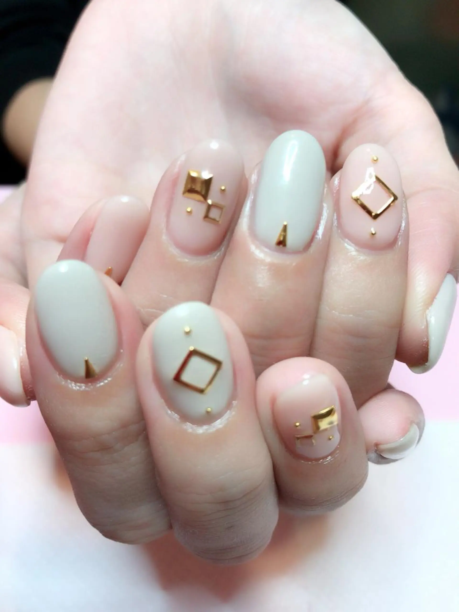 ネイル アートネイル ストーンネイル ネイル/耳つぼ /新ホワイトニングのネイルデザイン