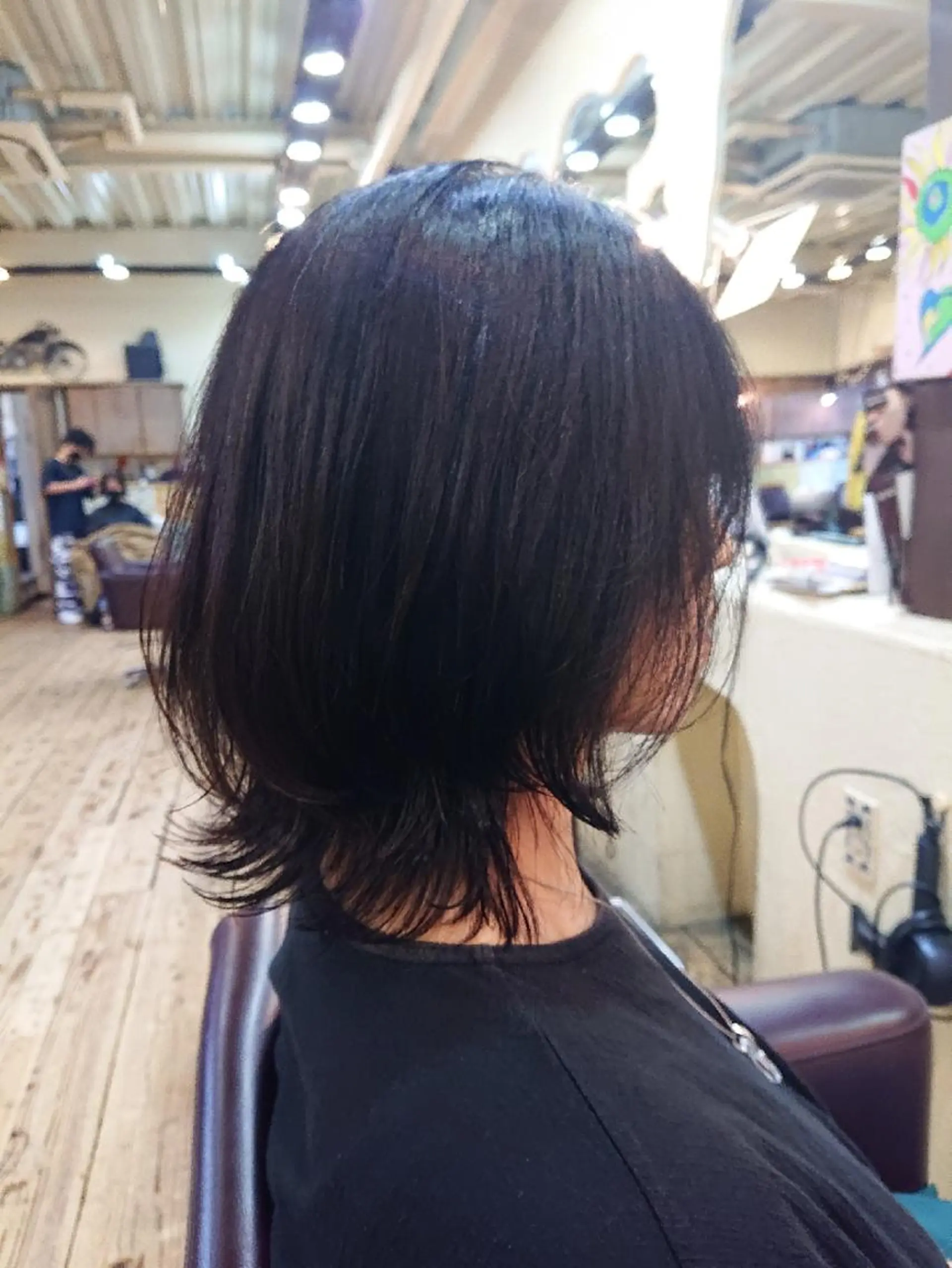 ミディアム レイヤーカット ウルフカット ウルフレイヤー 「sumi」 AMIのヘアスタイル