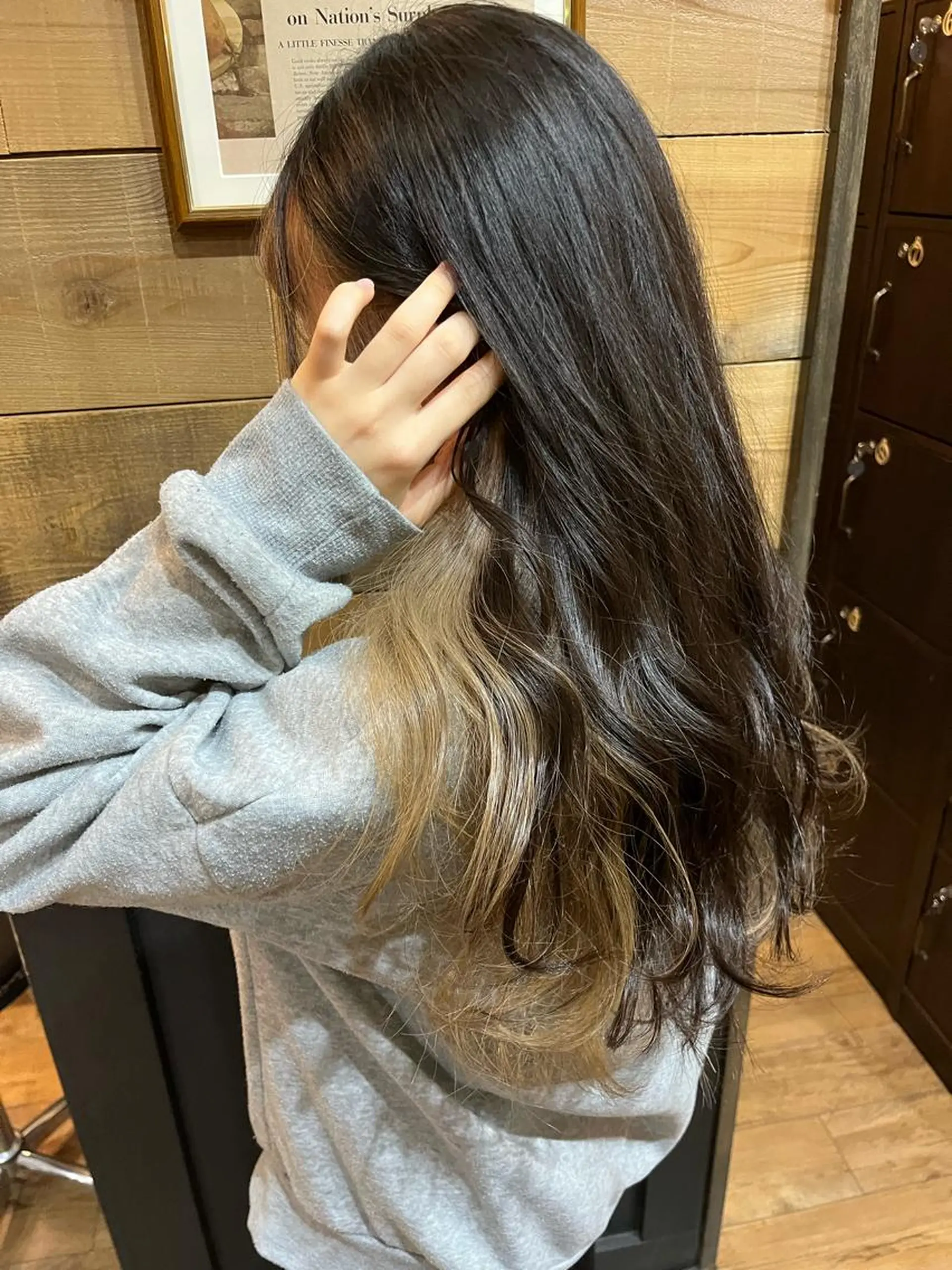 ロング カラー ベージュカラー イヤリングカラー ヘアカラー SHIAN 八王子👼鬼塚さやかのヘアスタイル