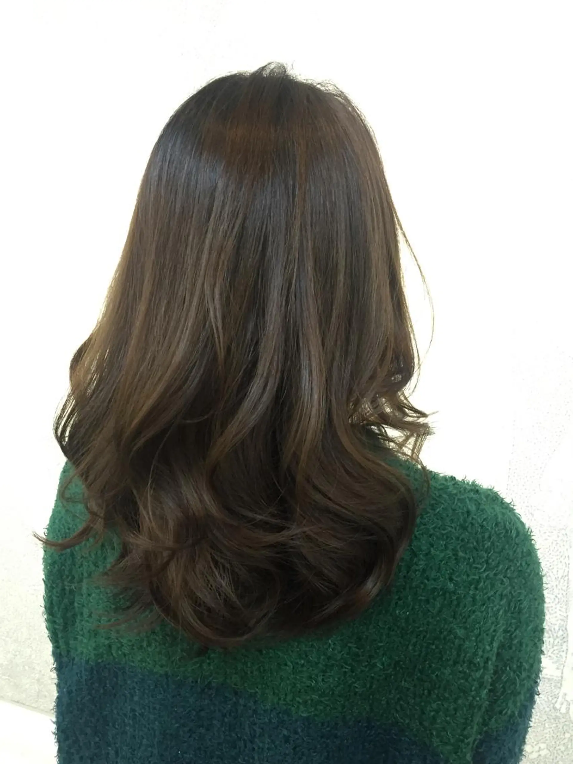 ロング アルファ シェリのヘアスタイル