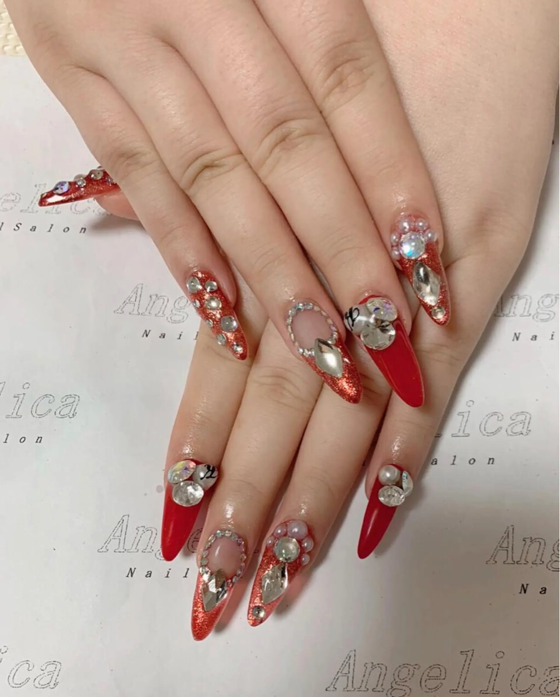 ネイル ハンドネイル フットネイル Angelica ネイリストのネイルデザイン
