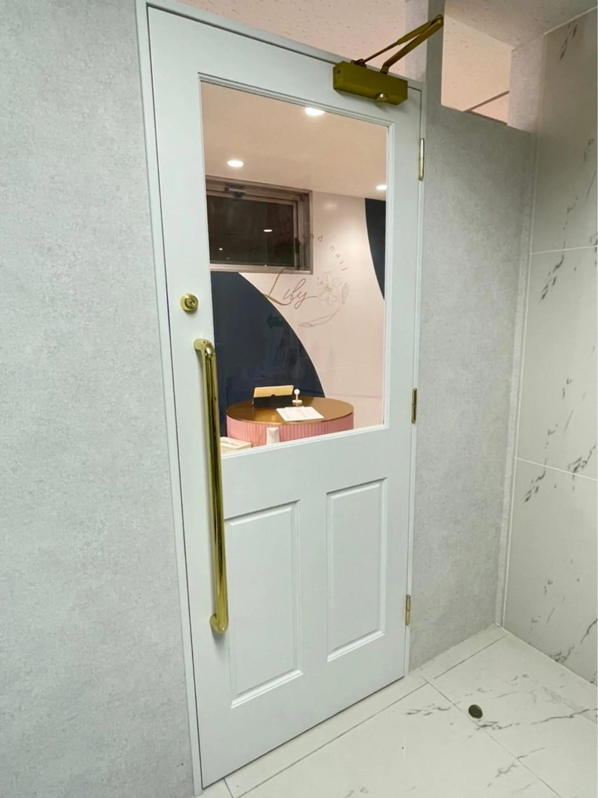 Lily NAOMIのマツエク・マツパデザイン