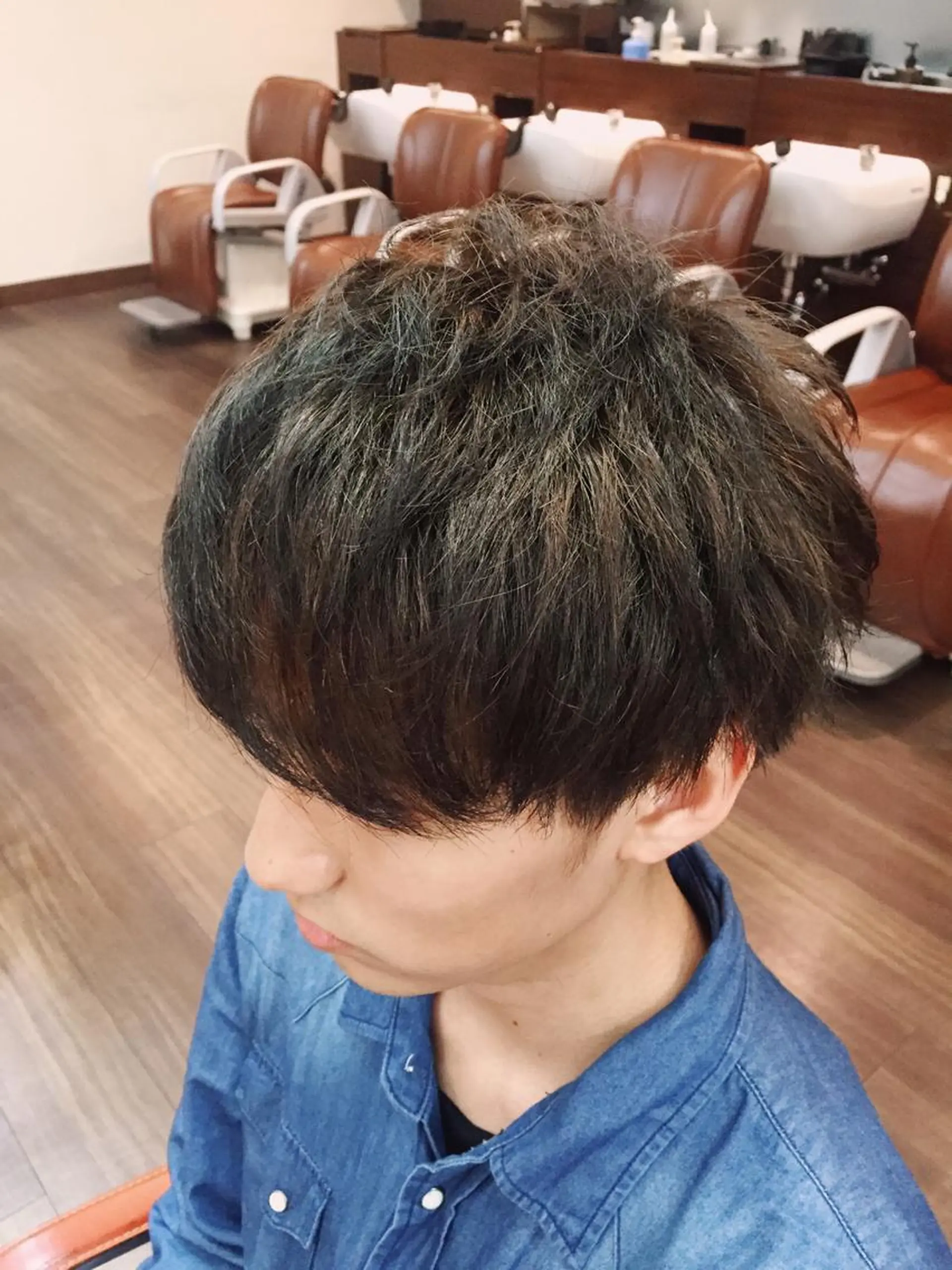 ショート カラー メンズ アッシュ アッシュブラウン ブラウンカラー ダブルカラー WAVE所属・西川 佑樹のヘアスタイル