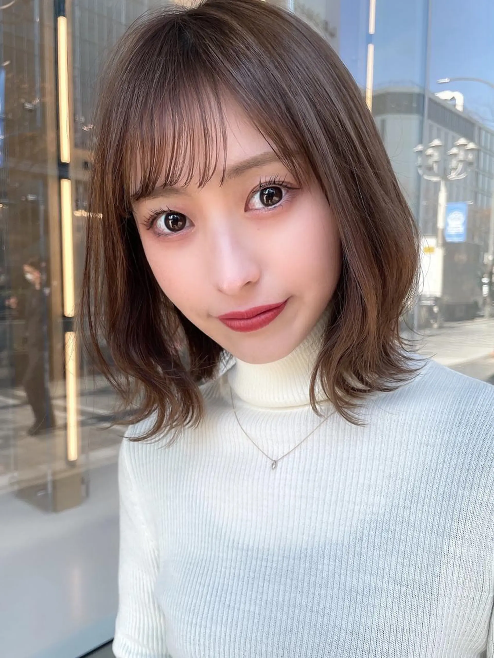 ショート カラー ボブ 外ハネヘア カット ヘアカラー トリートメント ツヤ髪になりたい方へ 🩷柴田知亜希のヘアスタイル