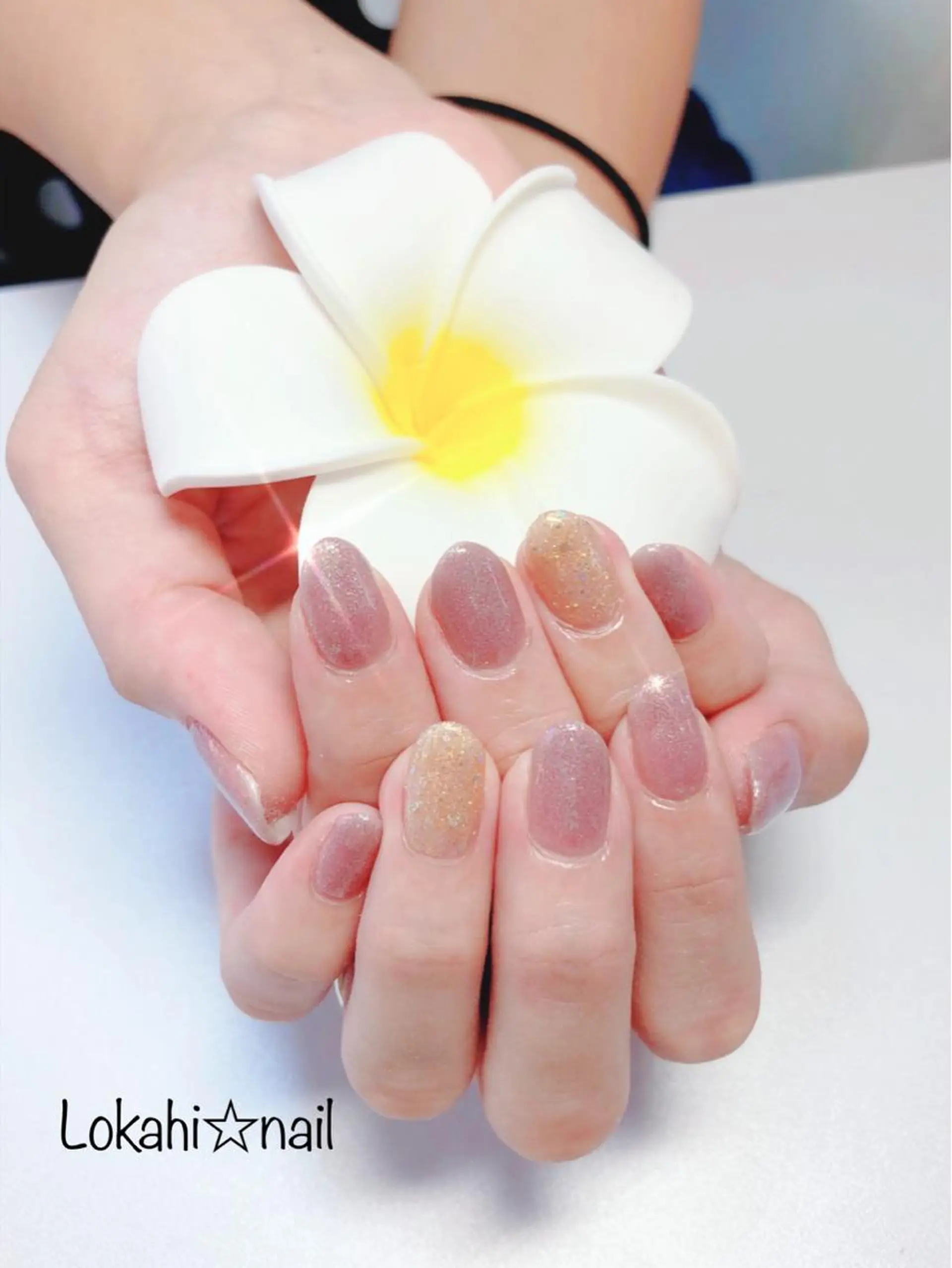 ネイル キラキラネイル Bella  totalbeauty所属・Bella 齋藤理奈のネイルデザイン