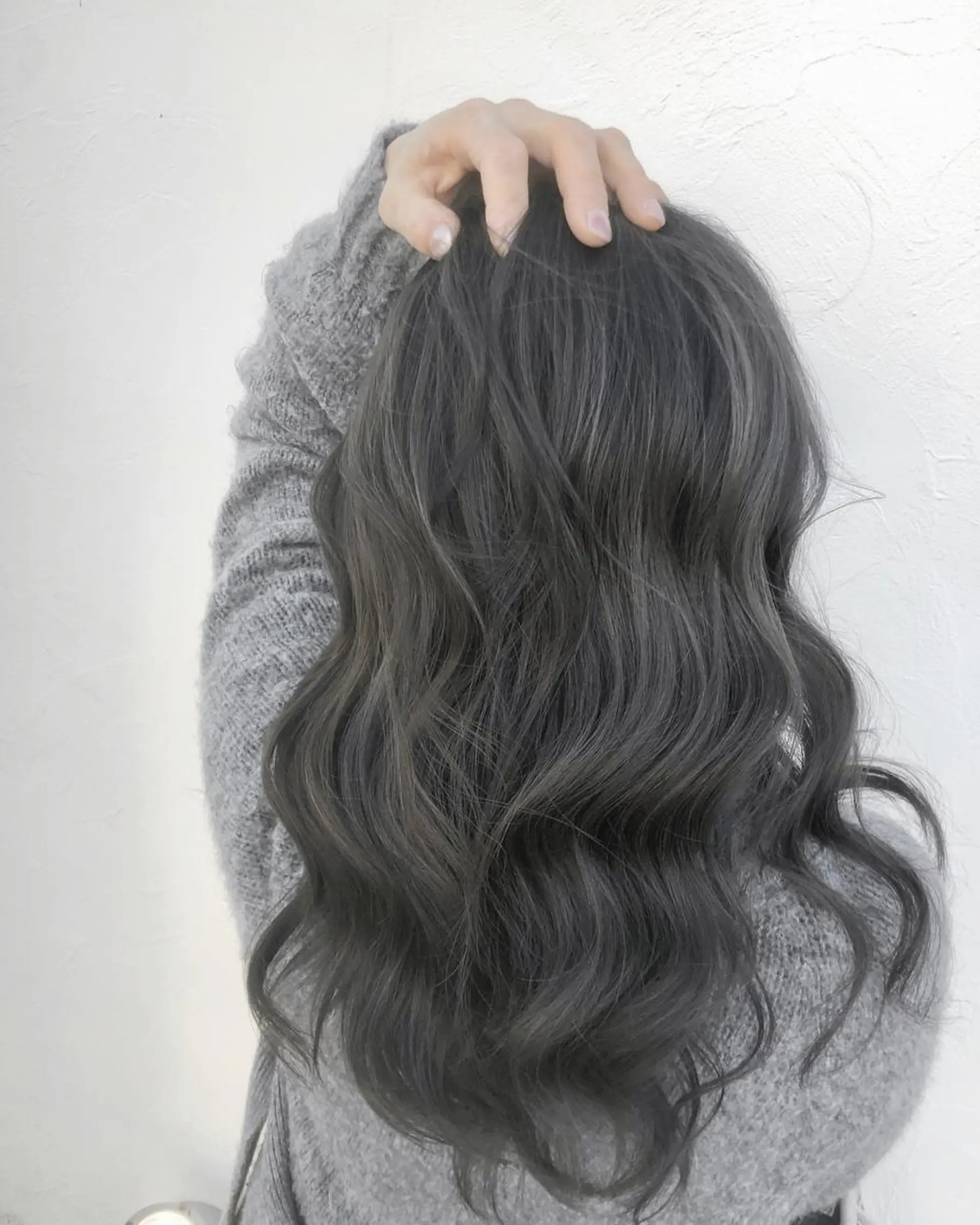 セミロング カラー パーマ ヘアアレンジ グレージュ ハイライトカラー ハイライト カット ヘアカラー トリートメント 【ツヤ髪美容師】 ツダケイスケのヘアスタイル