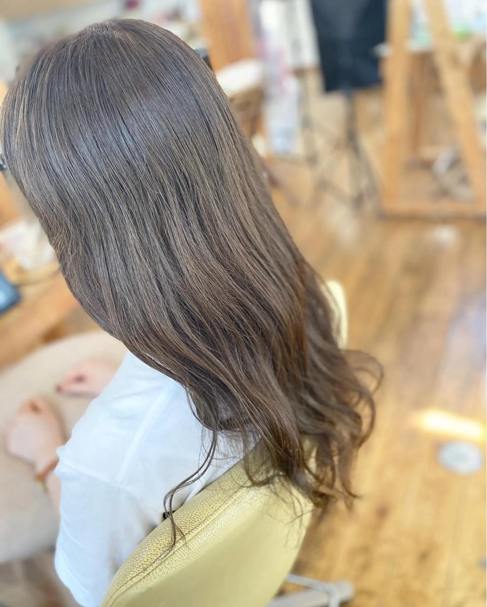 ロング カラー ブリーチ 透明感カラー 荒木 ひろかのヘアスタイル