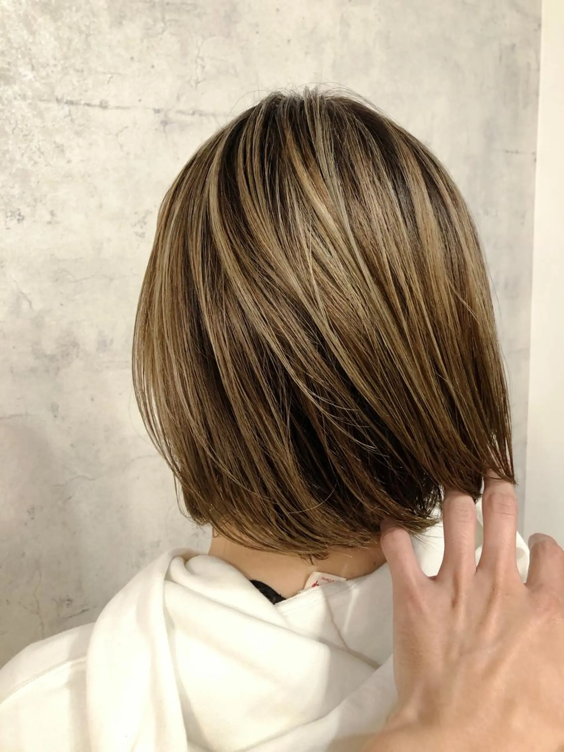 ショート カラー かわさき ともやのヘアスタイル