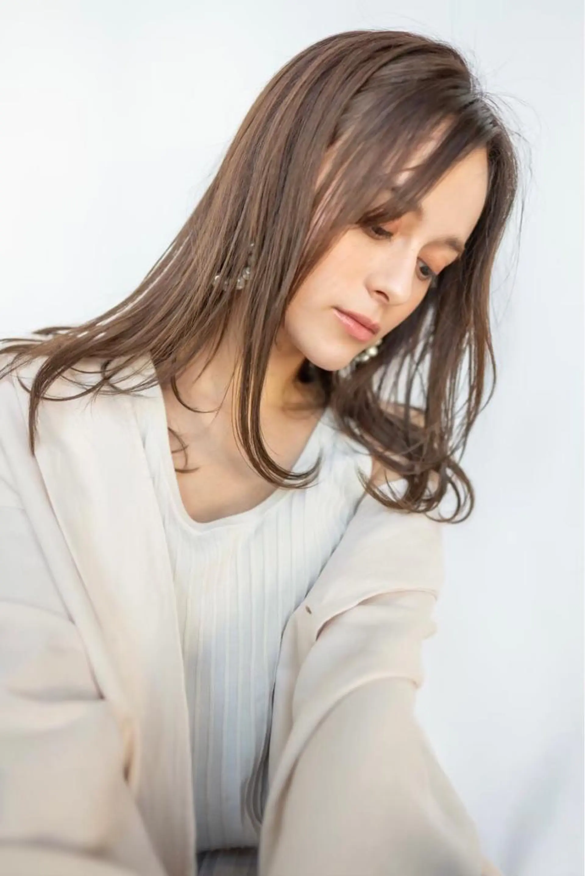 セミロング カラー Anthurium 吹田💐のヘアスタイル