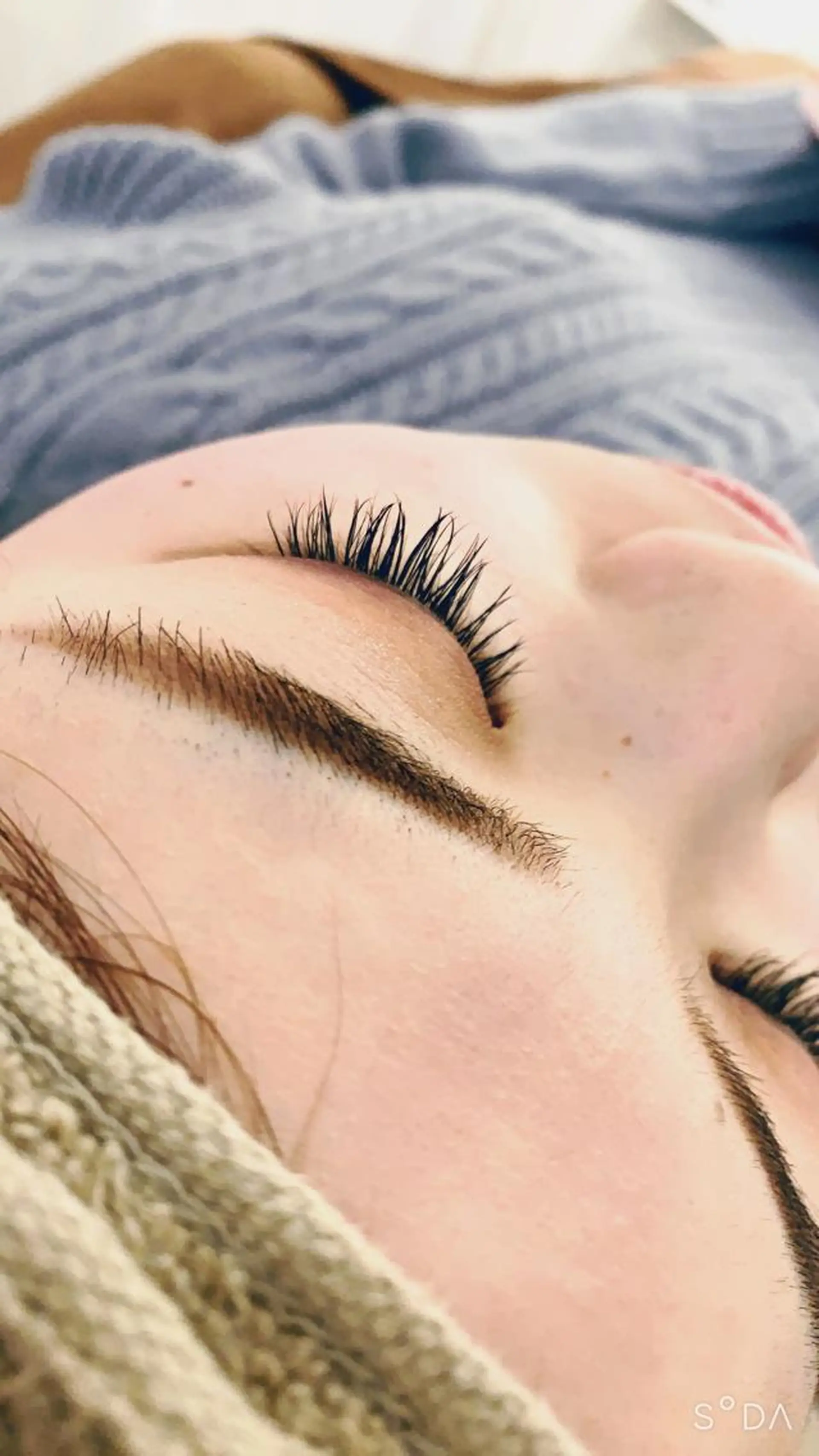 マツエク・マツパ 中村 眞歩のヘアスタイル