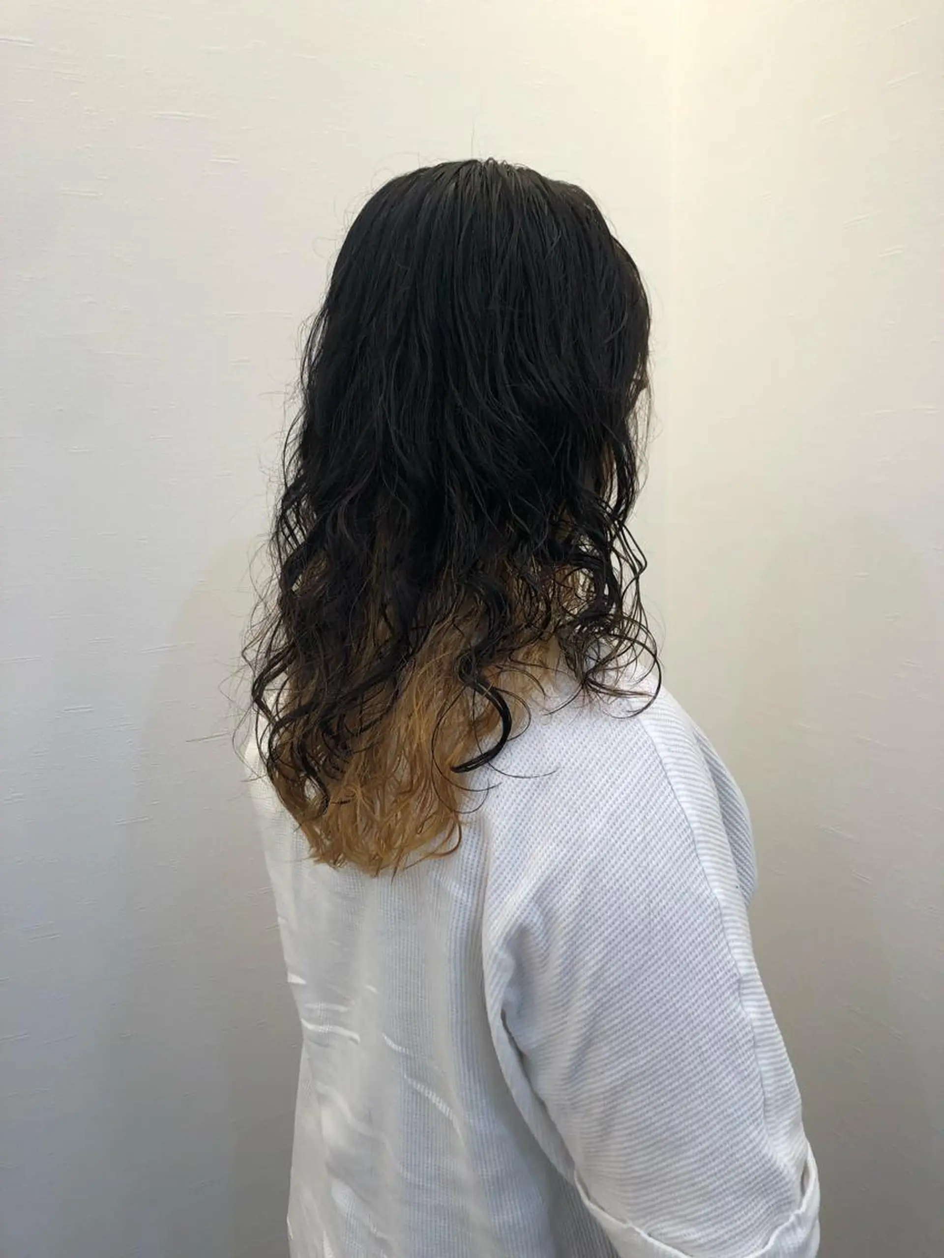 パーマ ツノガイ エリのヘアスタイル