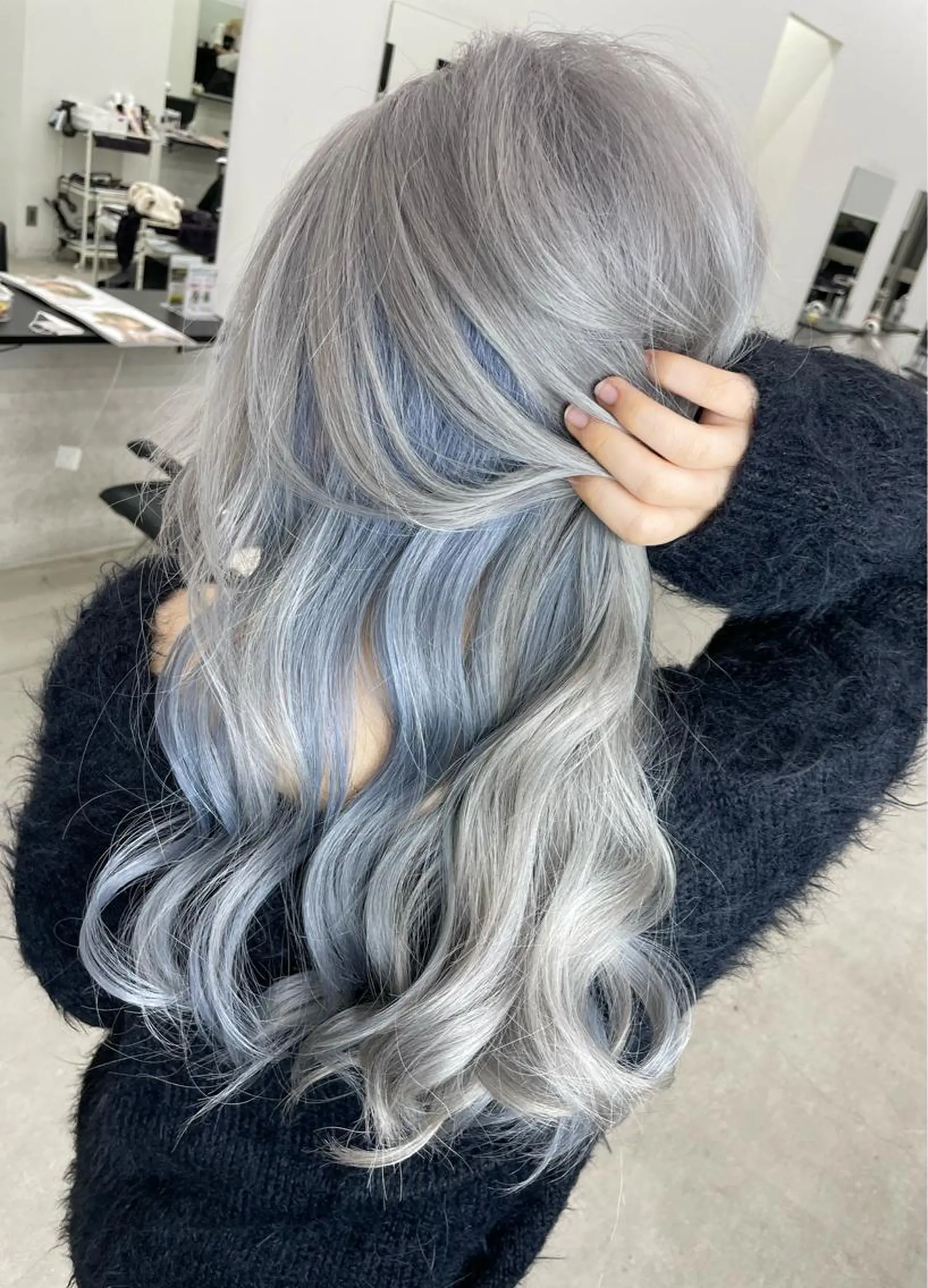 カラー インナーカラー BLEACHi /noeのヘアスタイル