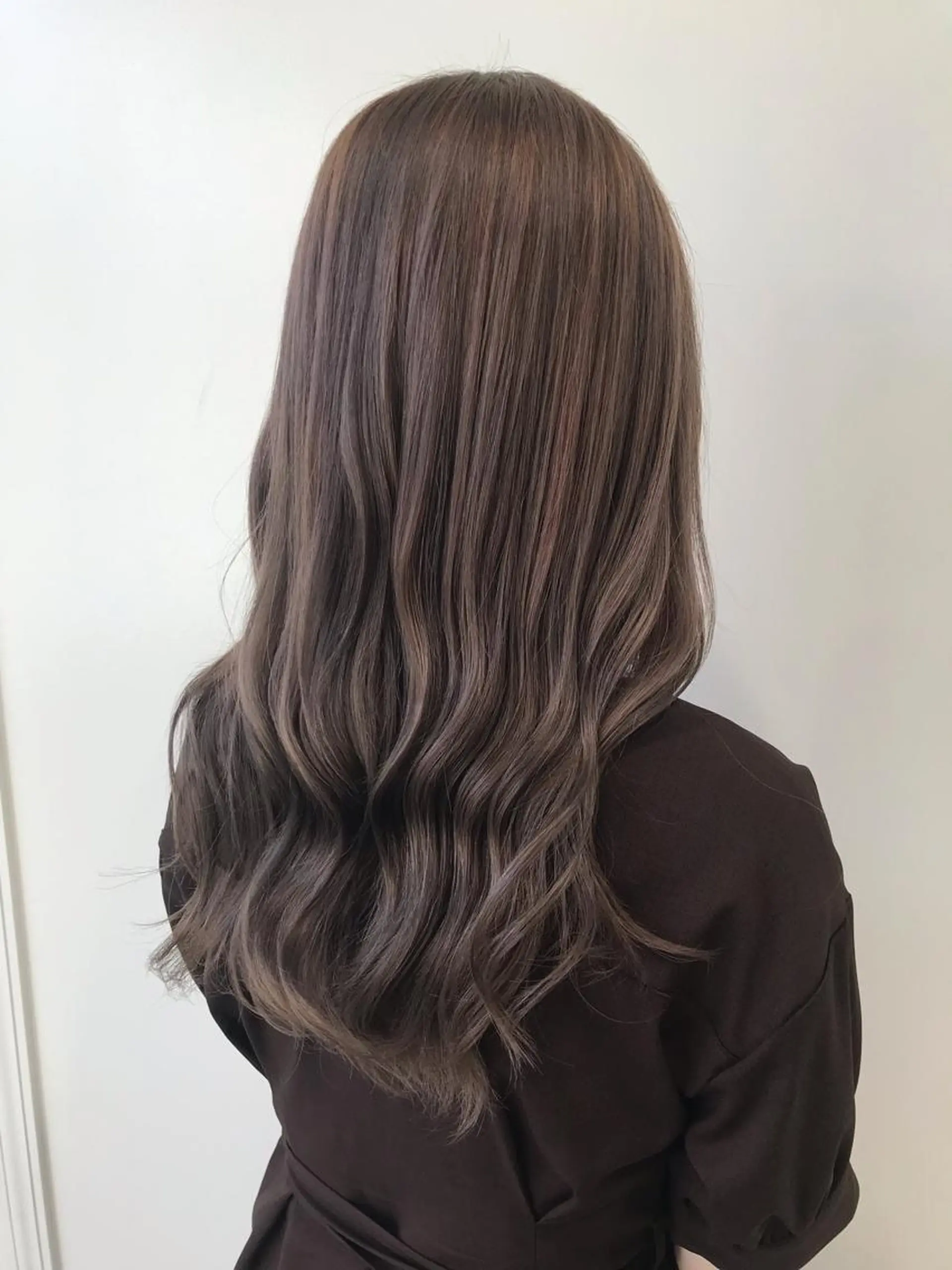 ロング カラー ブリーチ グレージュ ハイトーンカラー カット ヘアカラー トリートメント 片山千晴✨ツヤ髪カラ ー✨似合わせカット✨のヘアスタイル