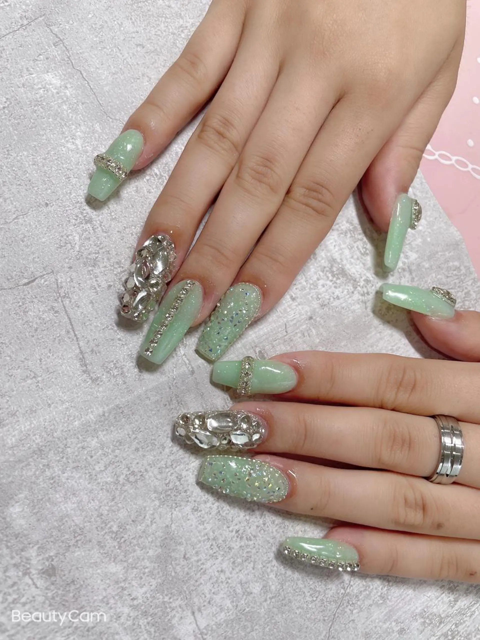 セミロング ネイル ハンドネイル 《LB》ラブリエ Nail&eyeのマツエク・マツパデザイン
