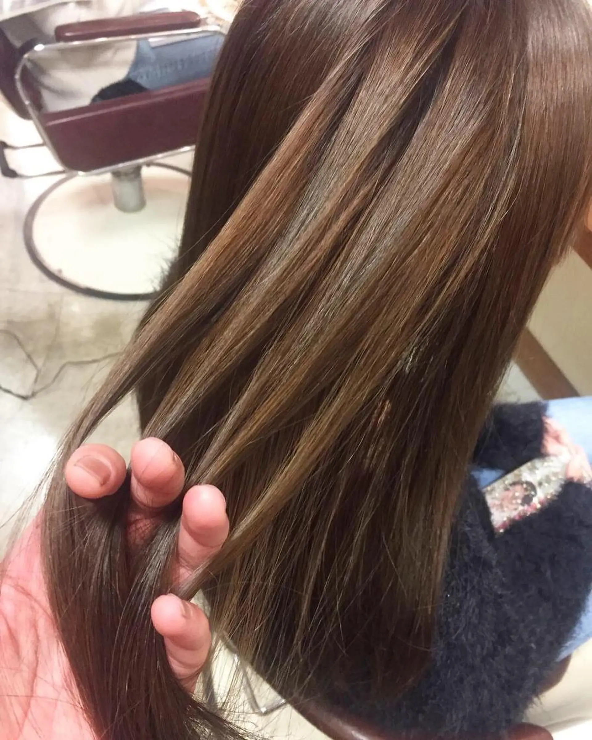 ロング カット ヘアカラー chill out 塚口本町店のヘアスタイル