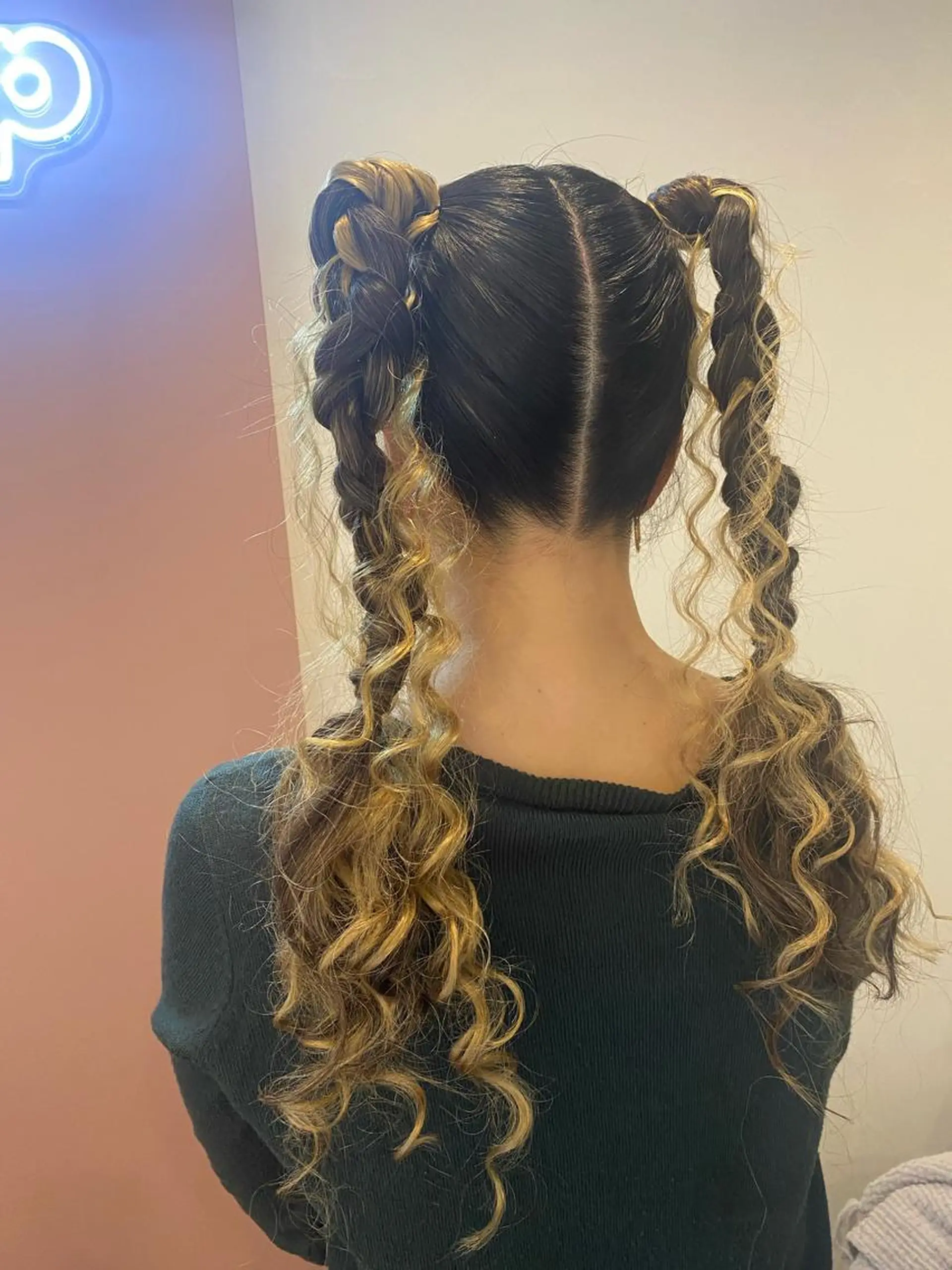 ロング ヘアアレンジ 編みこみ ツインテール エクステ ヘアセット pep natsumiのヘアスタイル